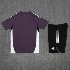 2025-26 Manchester United purple short-sleeved training shirt view 18