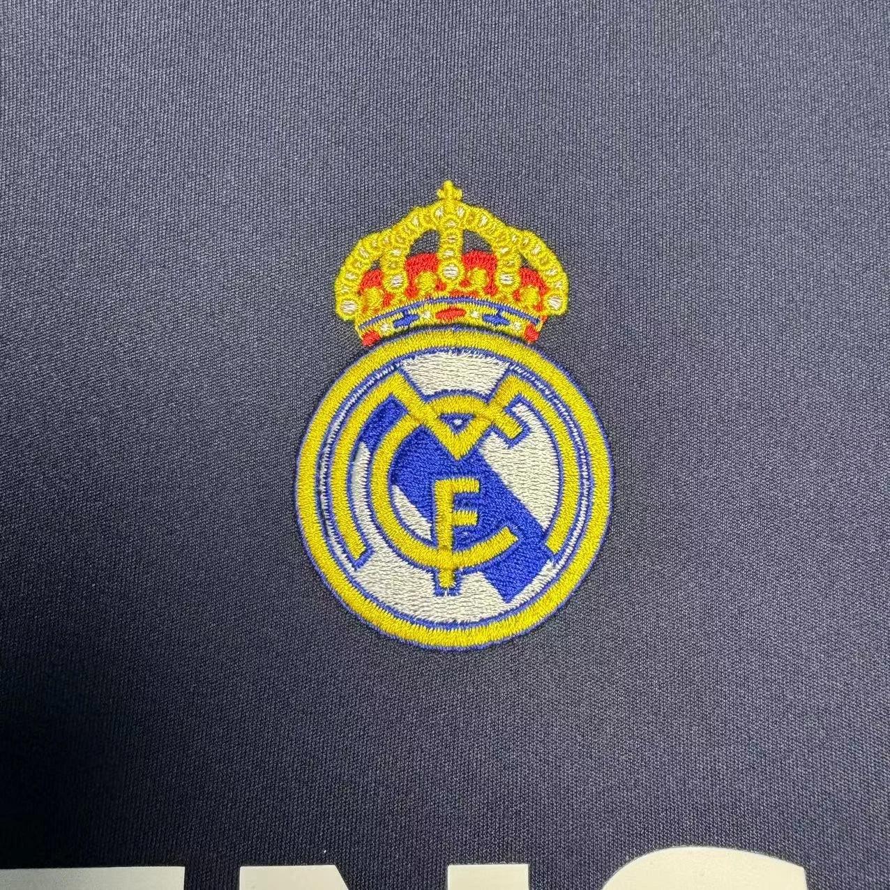 2004-05 Real Madrid Home Retro Jersey view 4