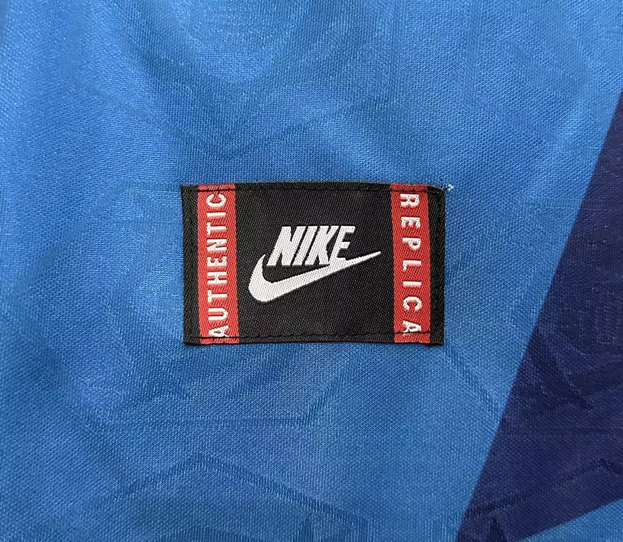 1995-96 Arsenal Away Retro Kit view 6