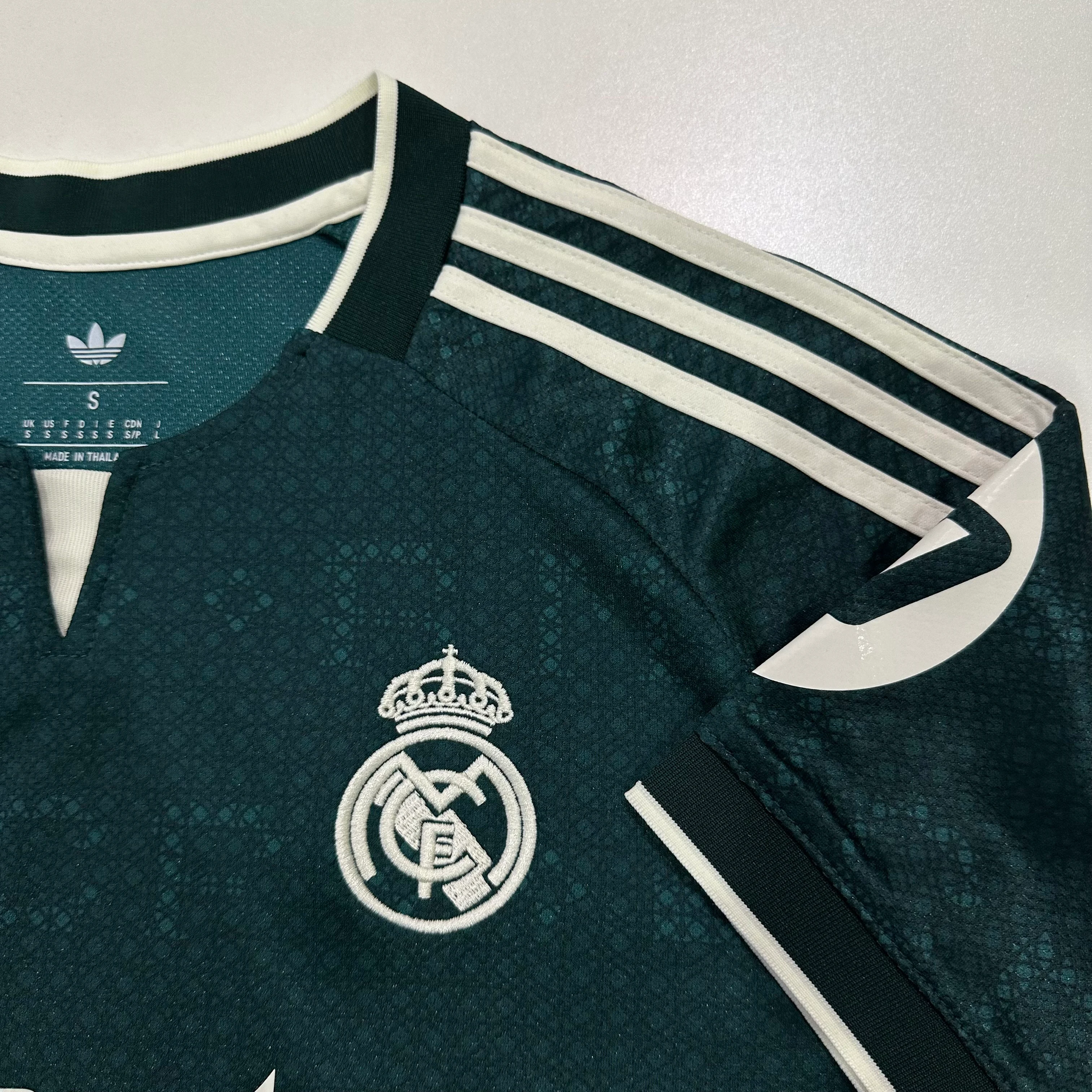 2026-27 Real Madrid Away Jersey – Fan Version view 5