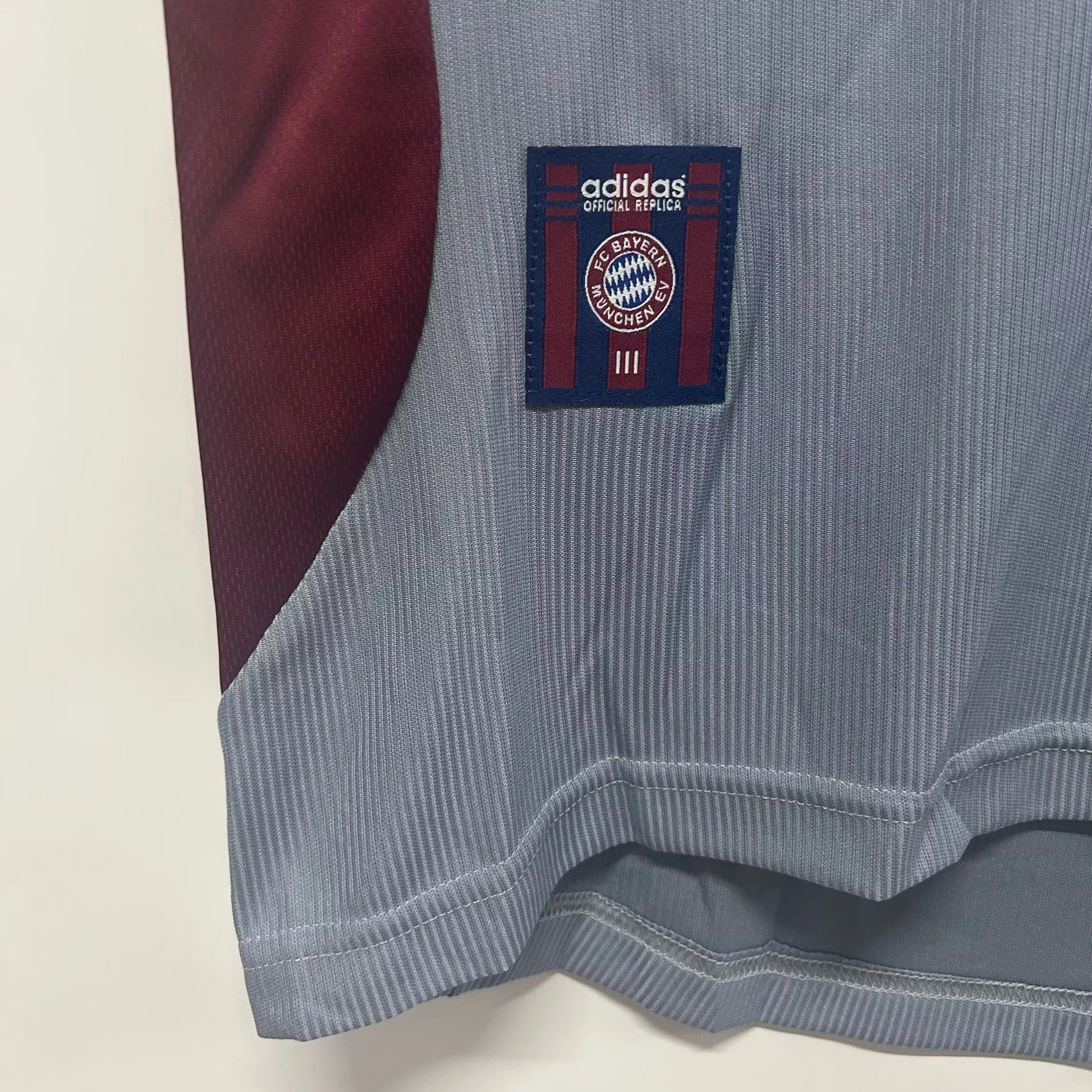 1998-99 Bayern Munich Away Retro Jersey view 3