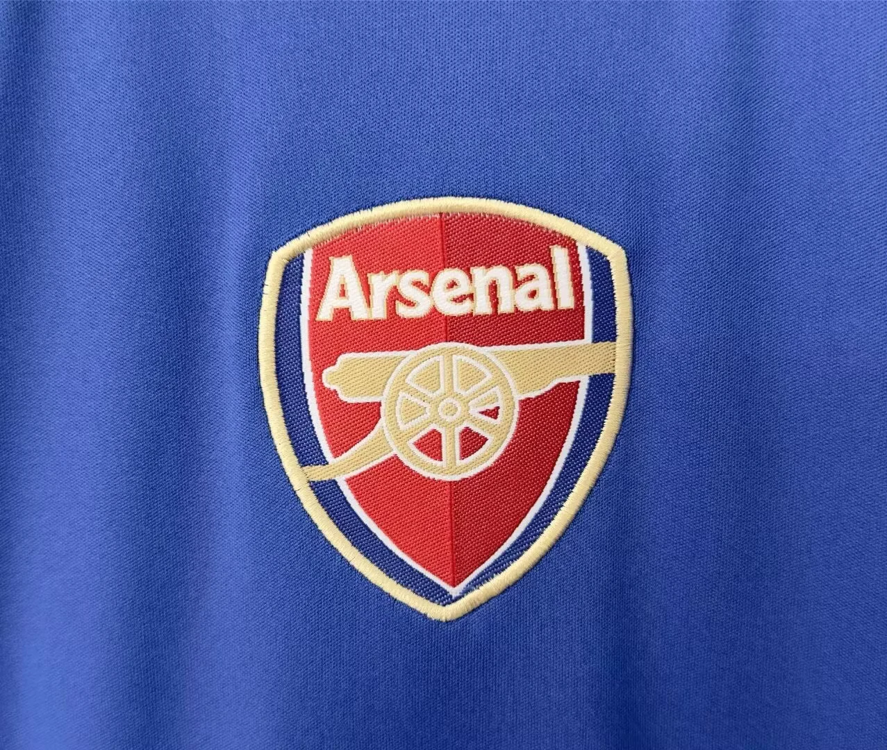2004-05 Arsenal Away Retro Shirt view 10