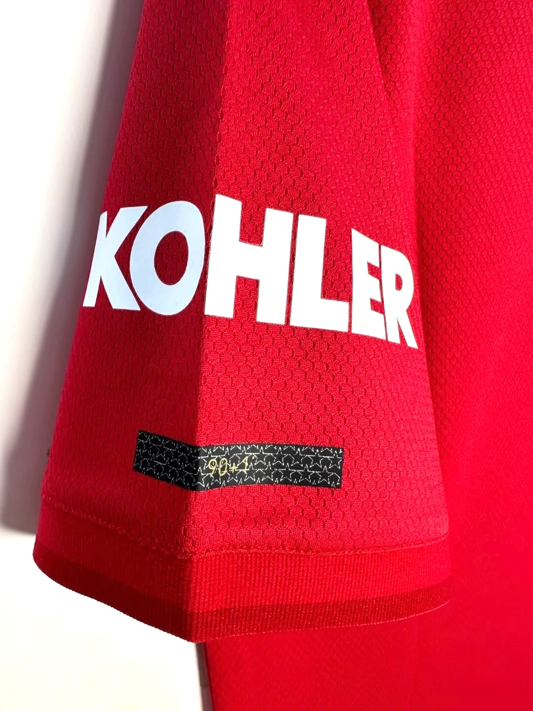 2019-20 Manchester United Home Retro Shirt view 3
