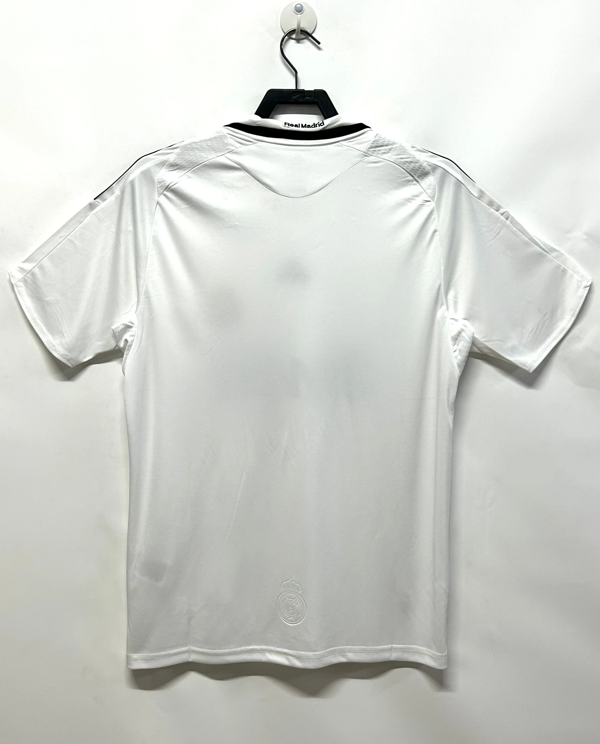 2008-09 Real Madrid Home Retro Jersey view 2