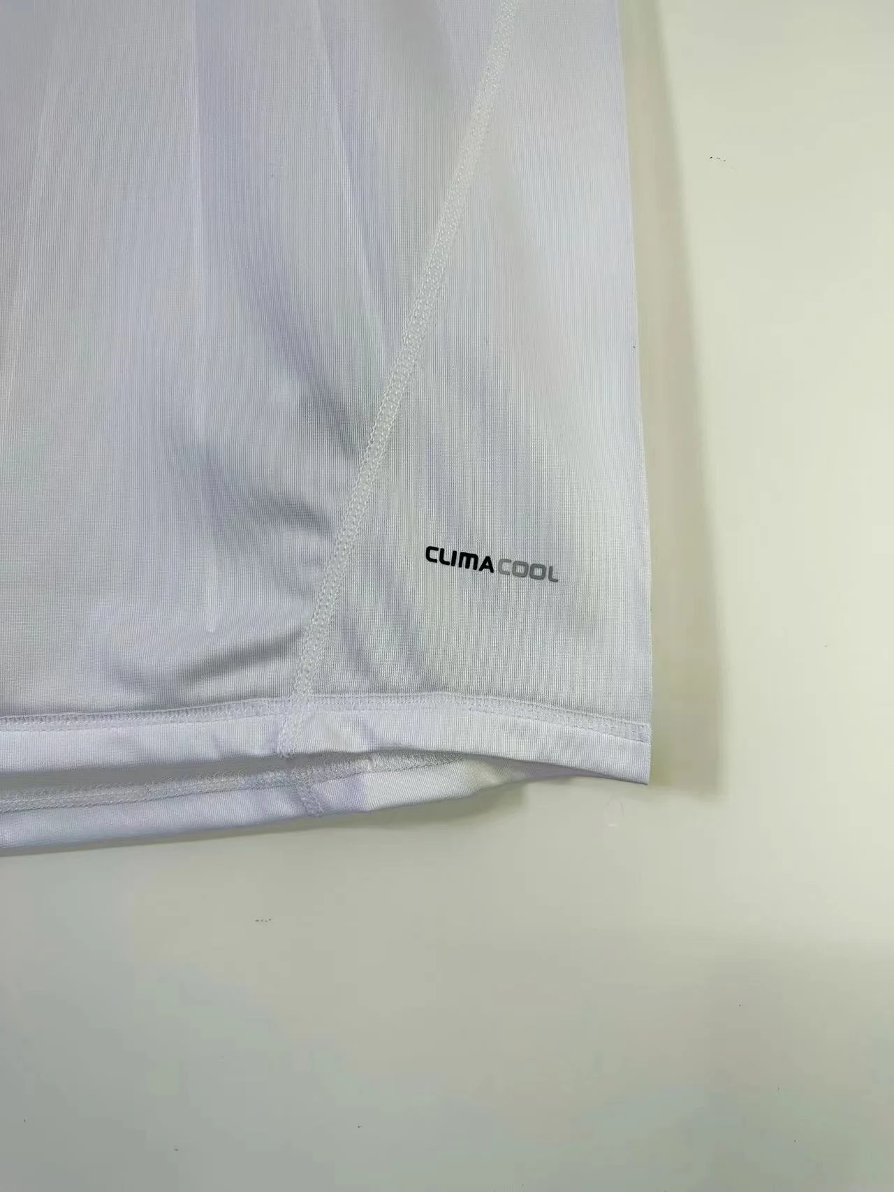 2010-11 Real Madrid Home Retro Jersey view 6