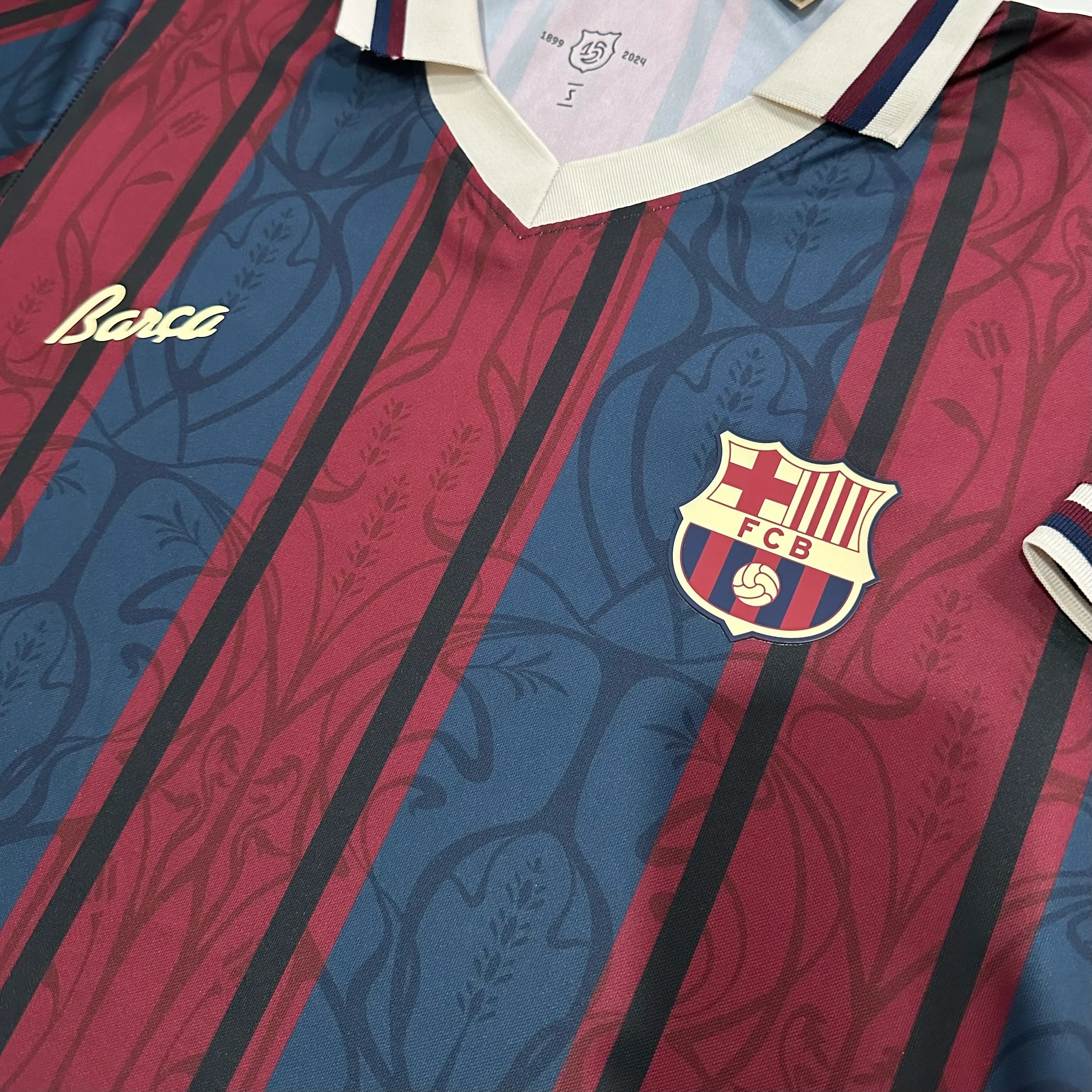 2025-26 Barcelona 125th Anniversary Kit view 3
