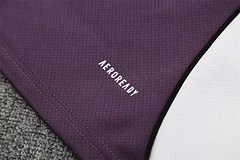 2025-26 Manchester United purple short-sleeved training shirt view 11