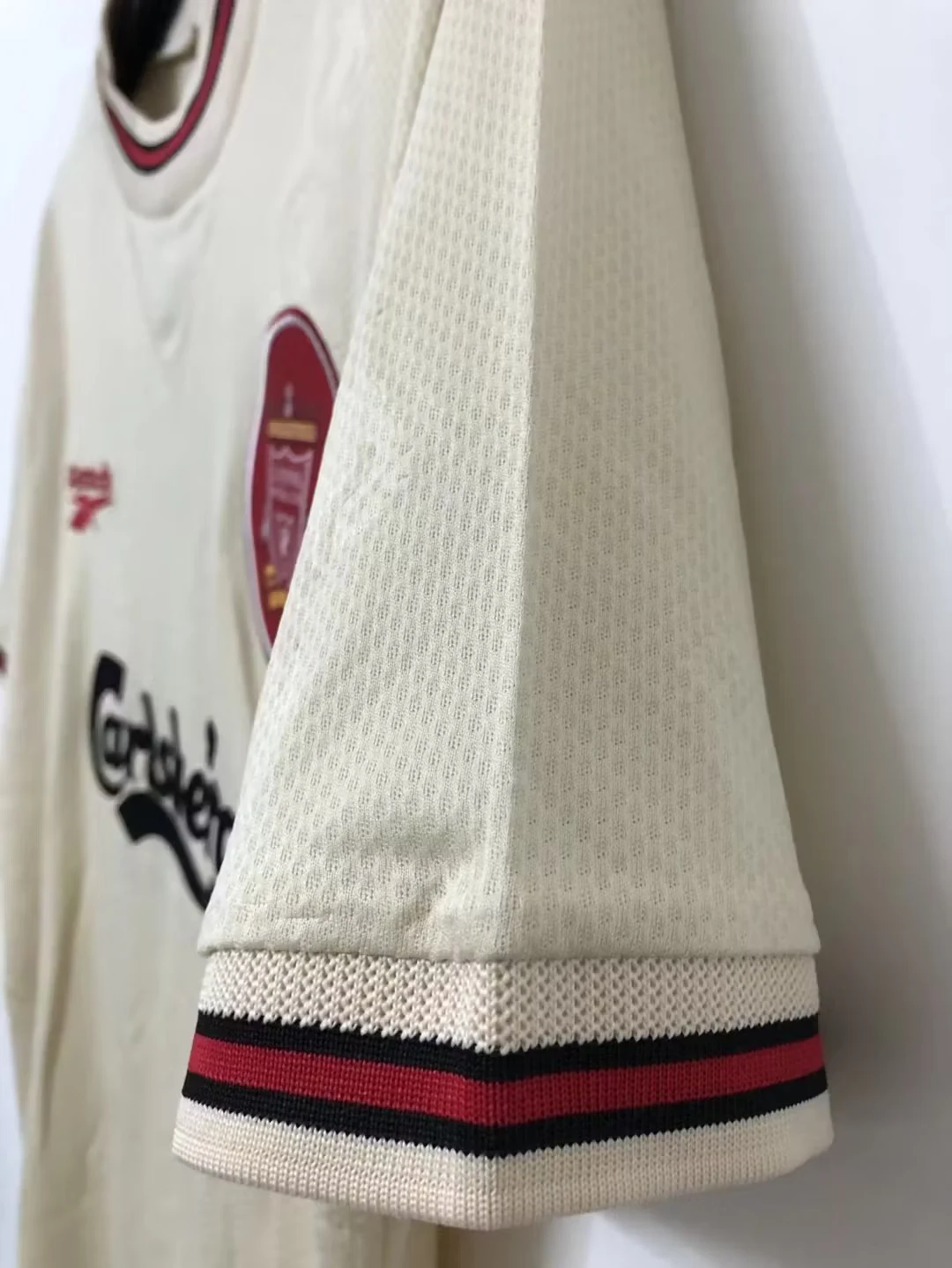 1996-97 Liverpool Away Retro Shirt view 4