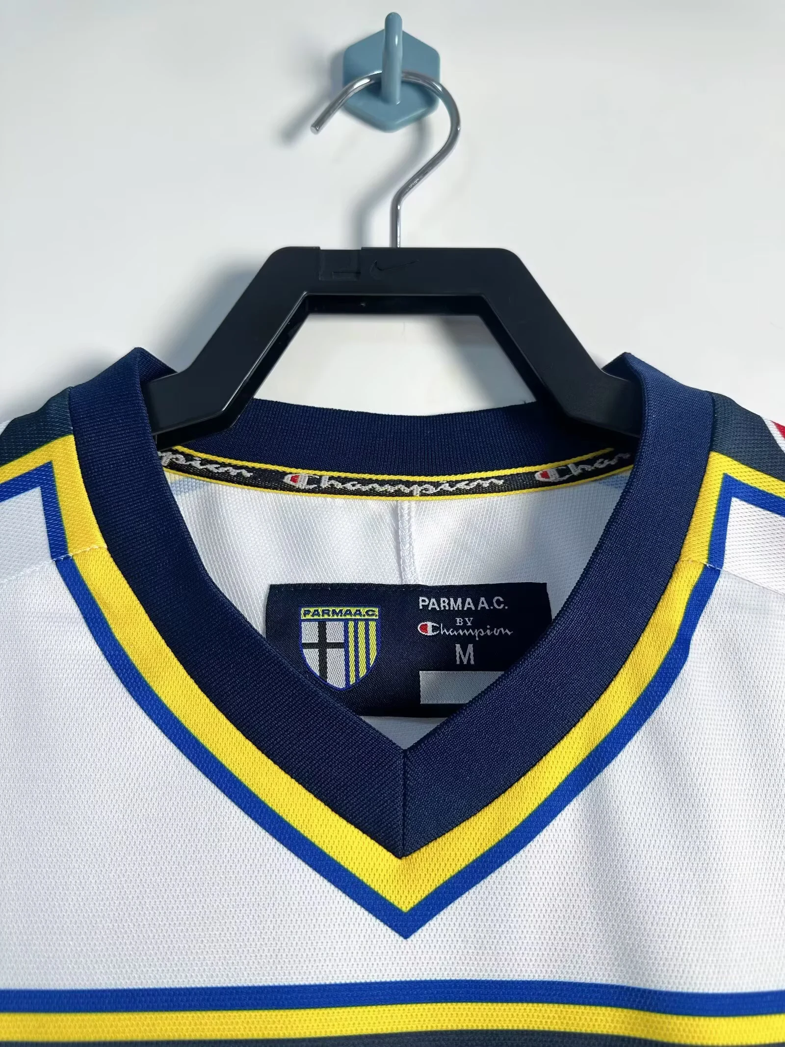 2002-03 Parma Away Retro Long-Sleeve Jersey view 5
