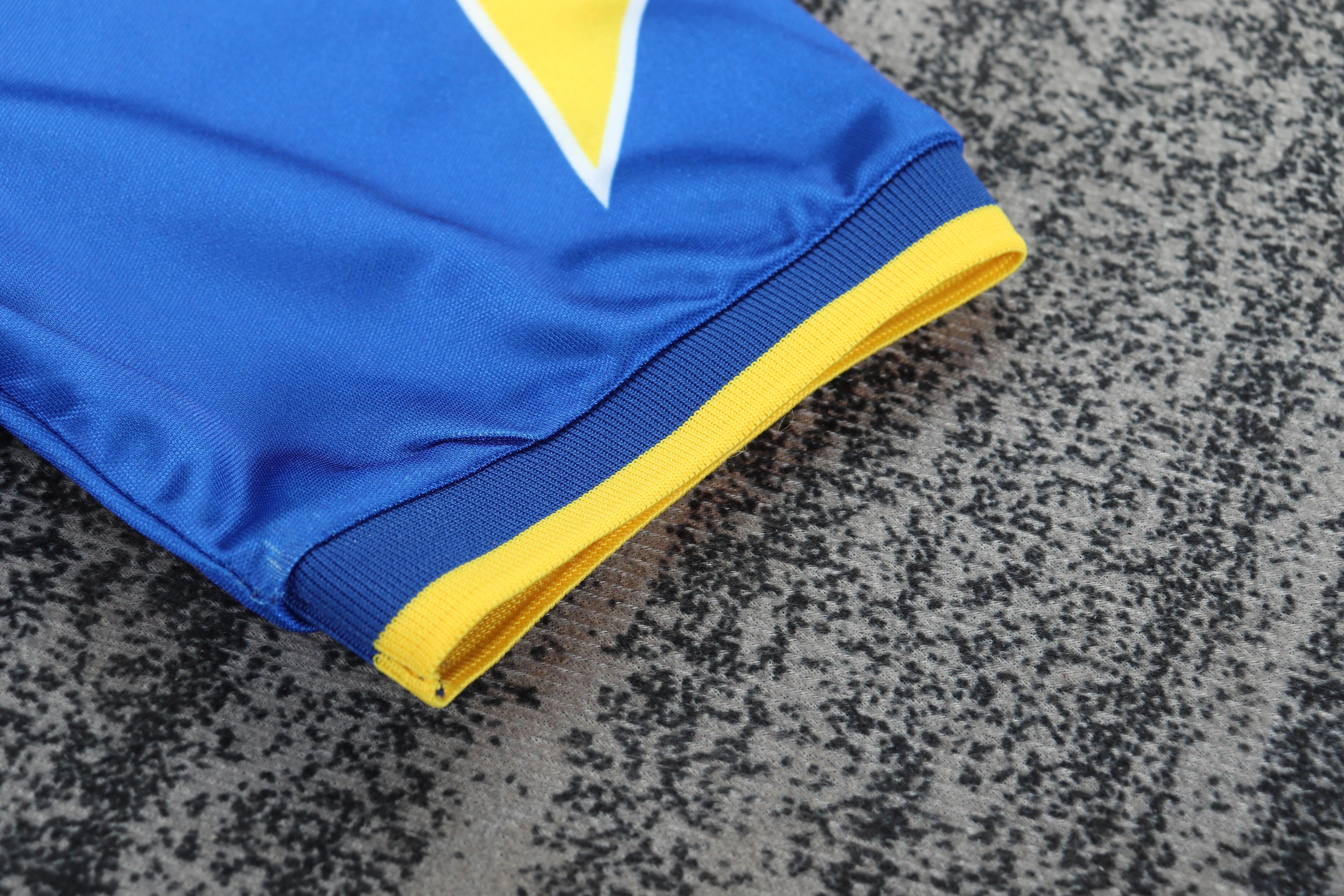 1995-96 Juventus Away Retro Jersey - Children's Size view 8