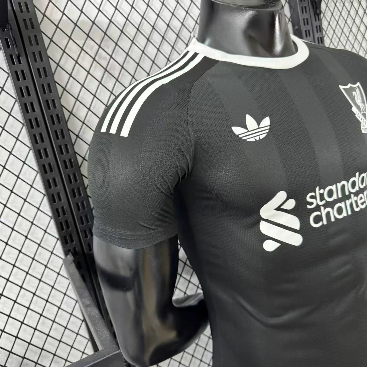 2025-26 Liverpool Black Goalkeeper Jersey - Player Version view 3