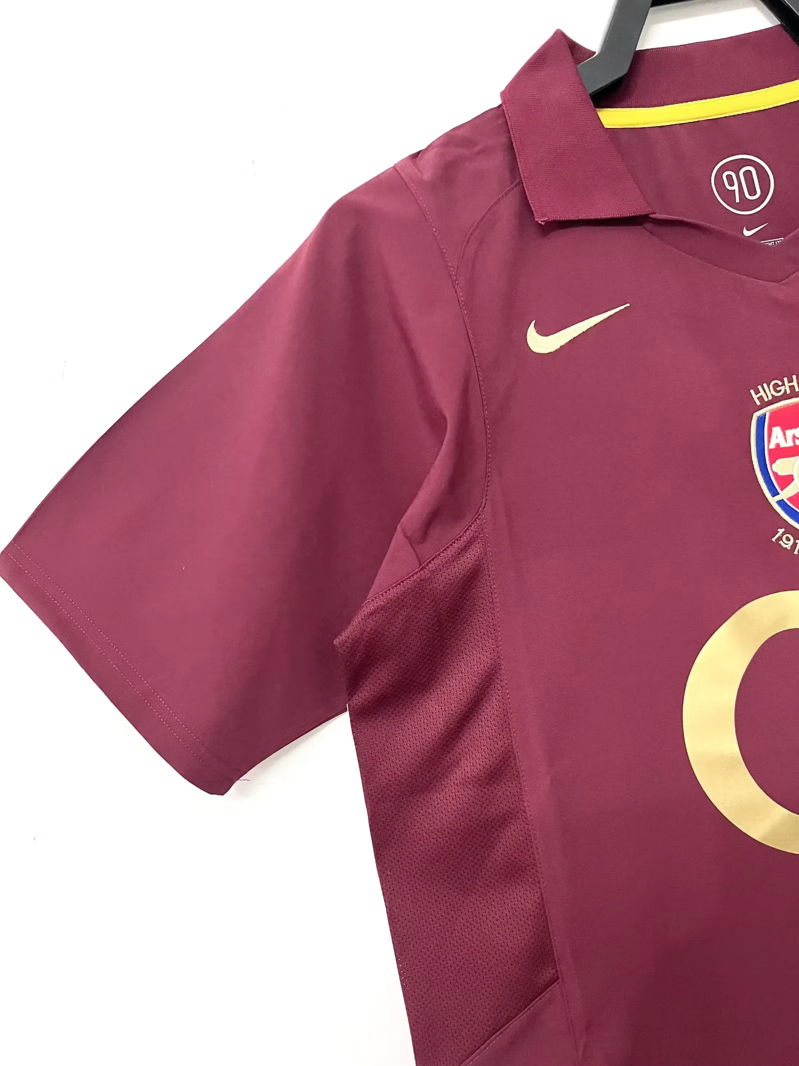 2005-06 Arsenal Home Retro Jersey view 4