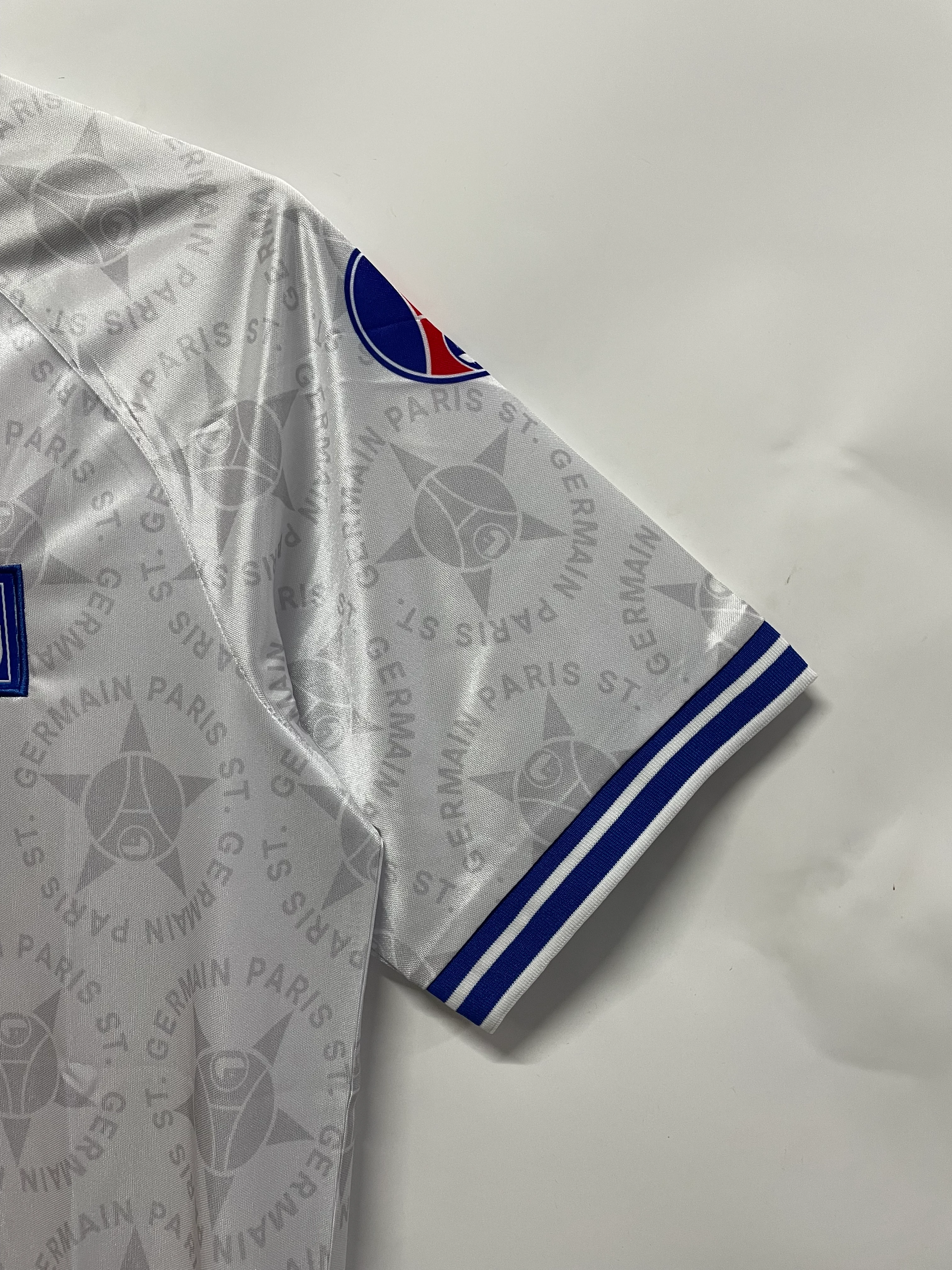 1994-95 Paris retro away jersey view 3