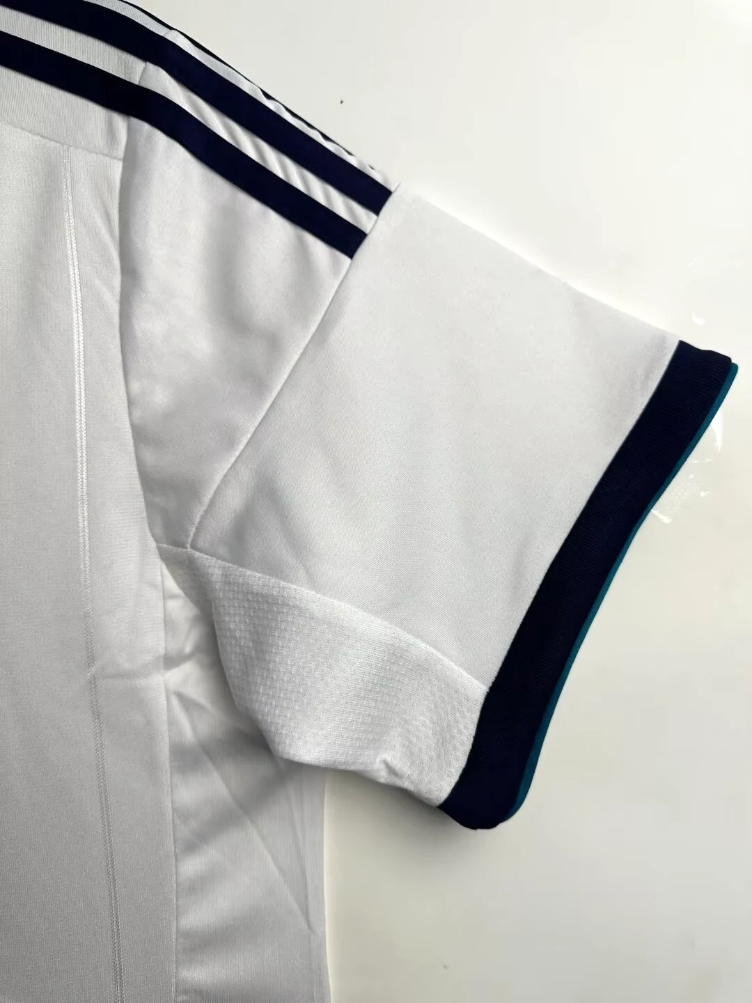 2012-13 Real Madrid Home Retro Jersey view 7