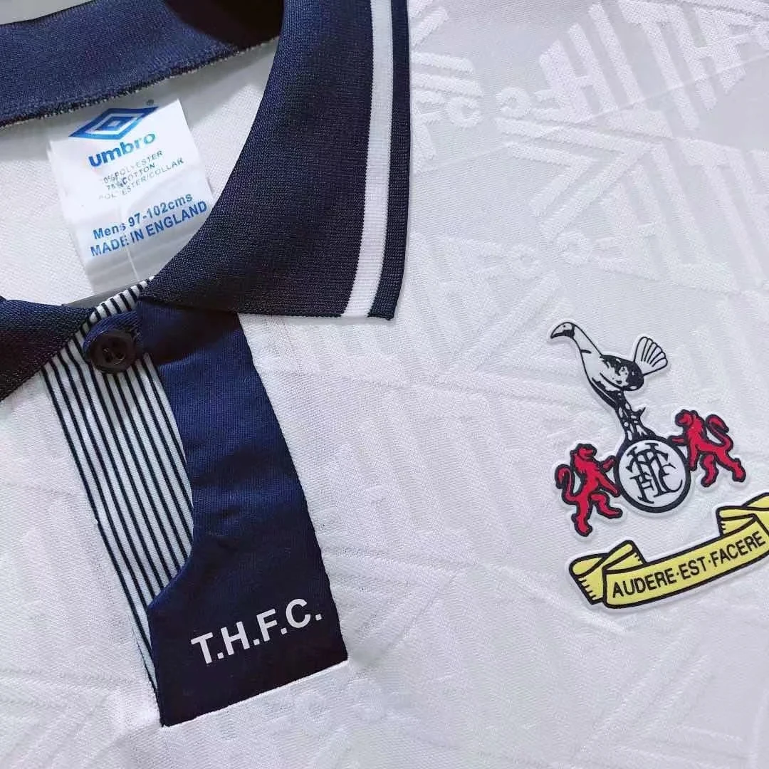 1991-93 Tottenham Hotspur Home Retro Kit view 3