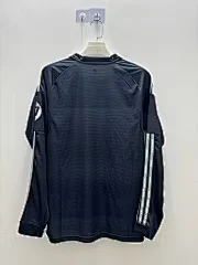 2025-26 Real Madrid away long-sleeved jersey. view 2