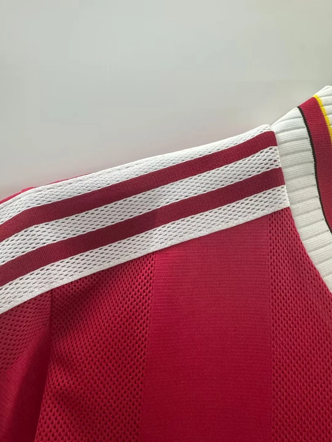 1995-96 Liverpool Home Retro Jersey view 7