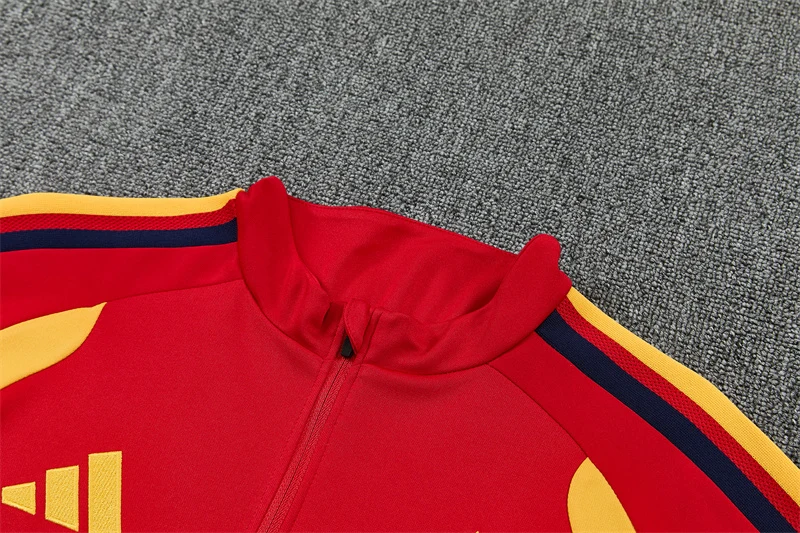 2026-27 Spain Red Half-Zip Training Jersey (Two Stars) view 11