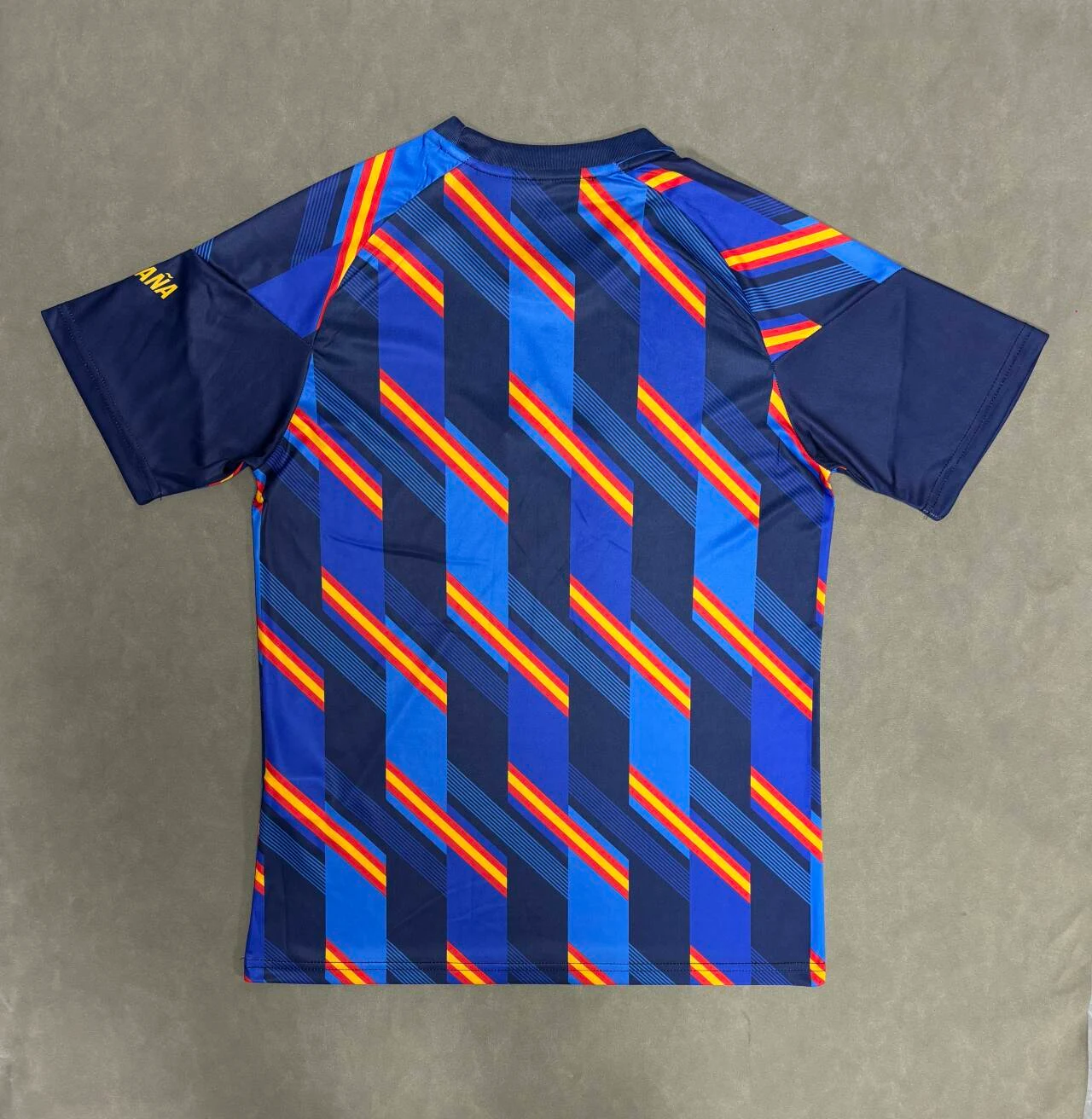 2026-27 Spain Training Jersey – Fan Version view 2