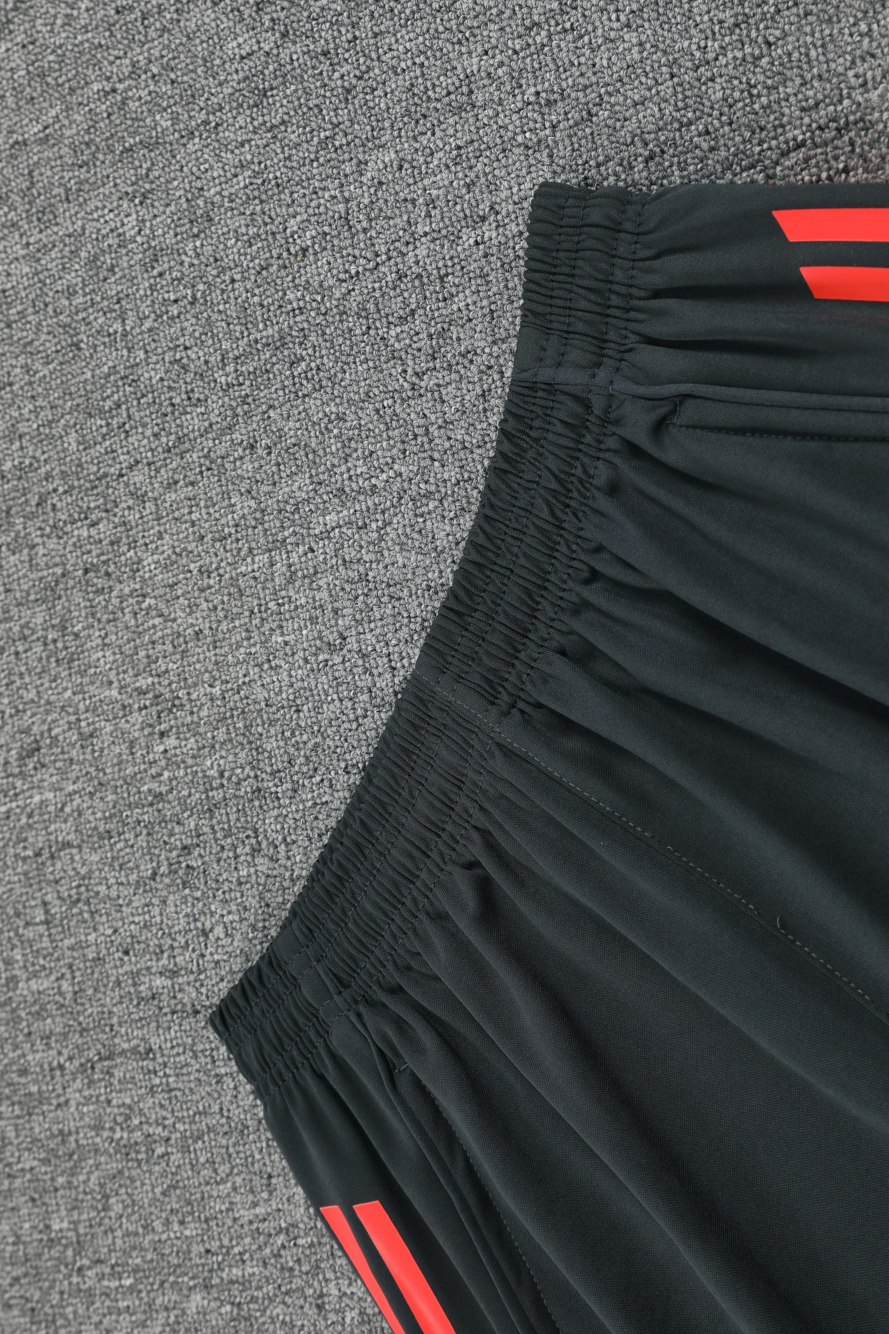 2025-26 Bayern Munich training vest jersey view 5