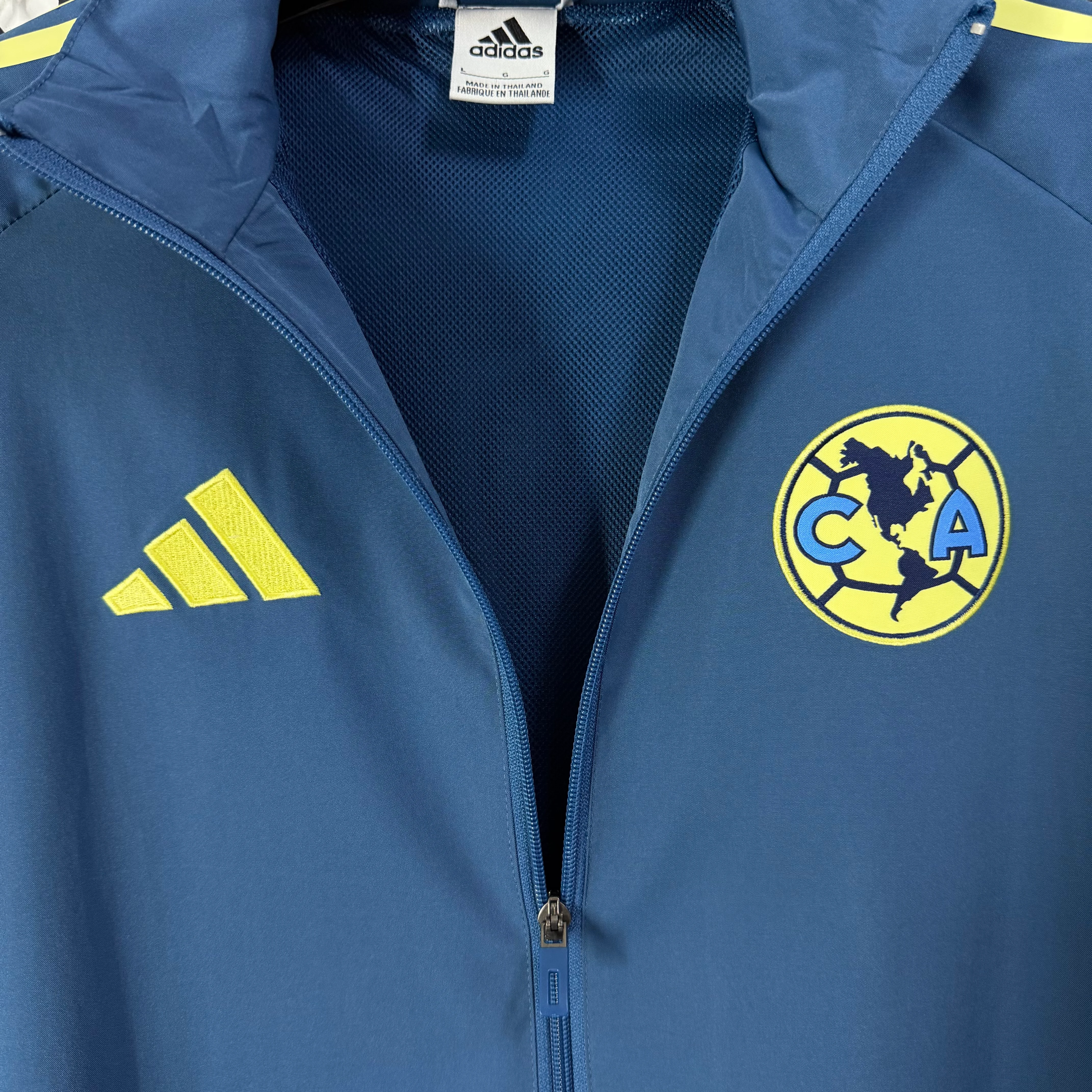 2025-26 Cougars Blue Training Waterproof Windbreaker view 4