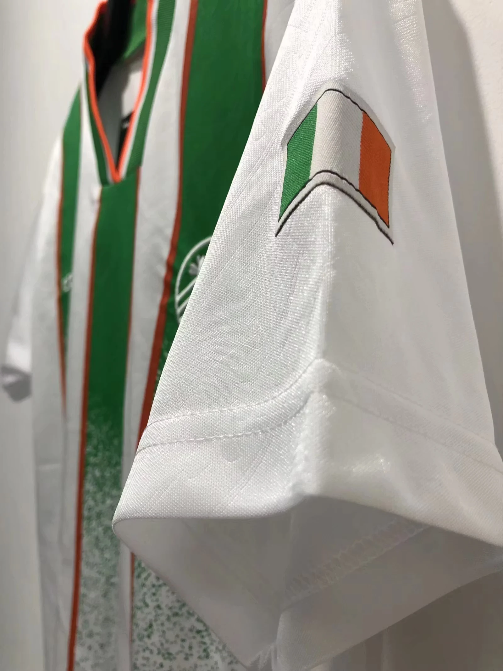 1994 Ireland Away Retro Shirt - No Ads view 3