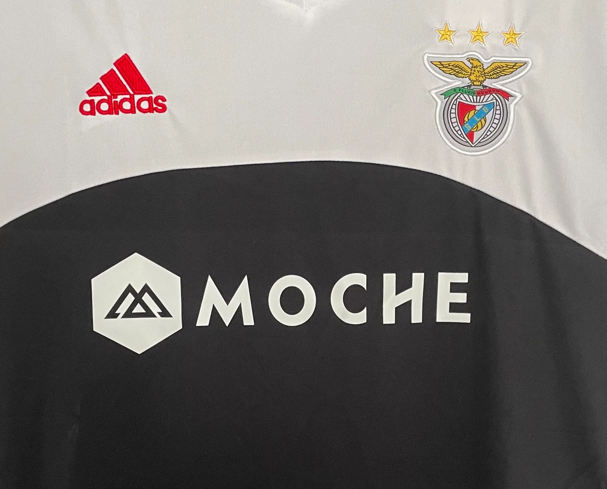 2013-14 Benfica Away Retro Jersey view 6