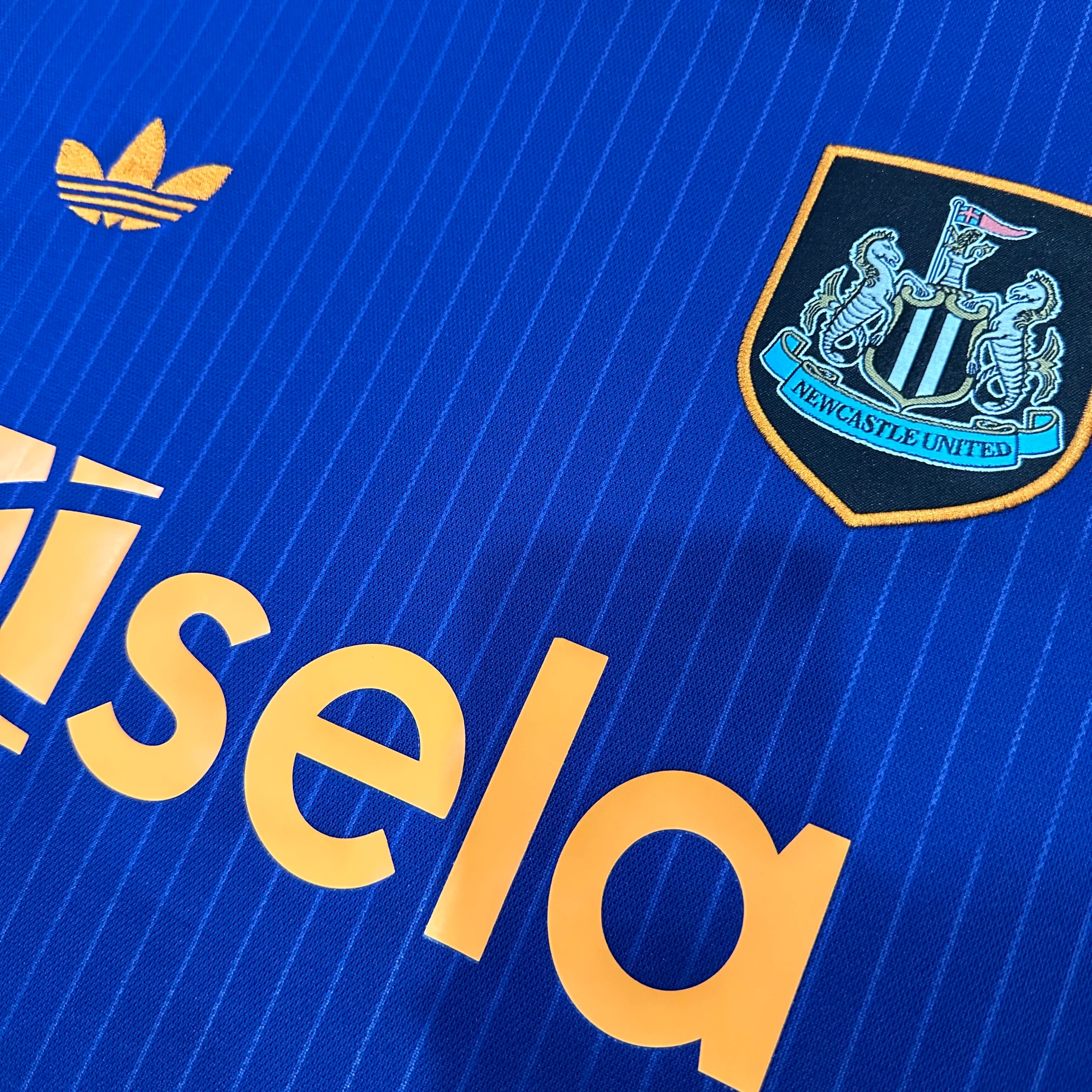 2025-26 Newcastle United Second Away Kit view 4