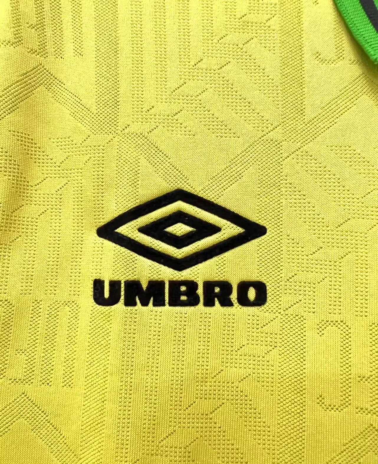 1992-94 Manchester United away retro jersey view 4