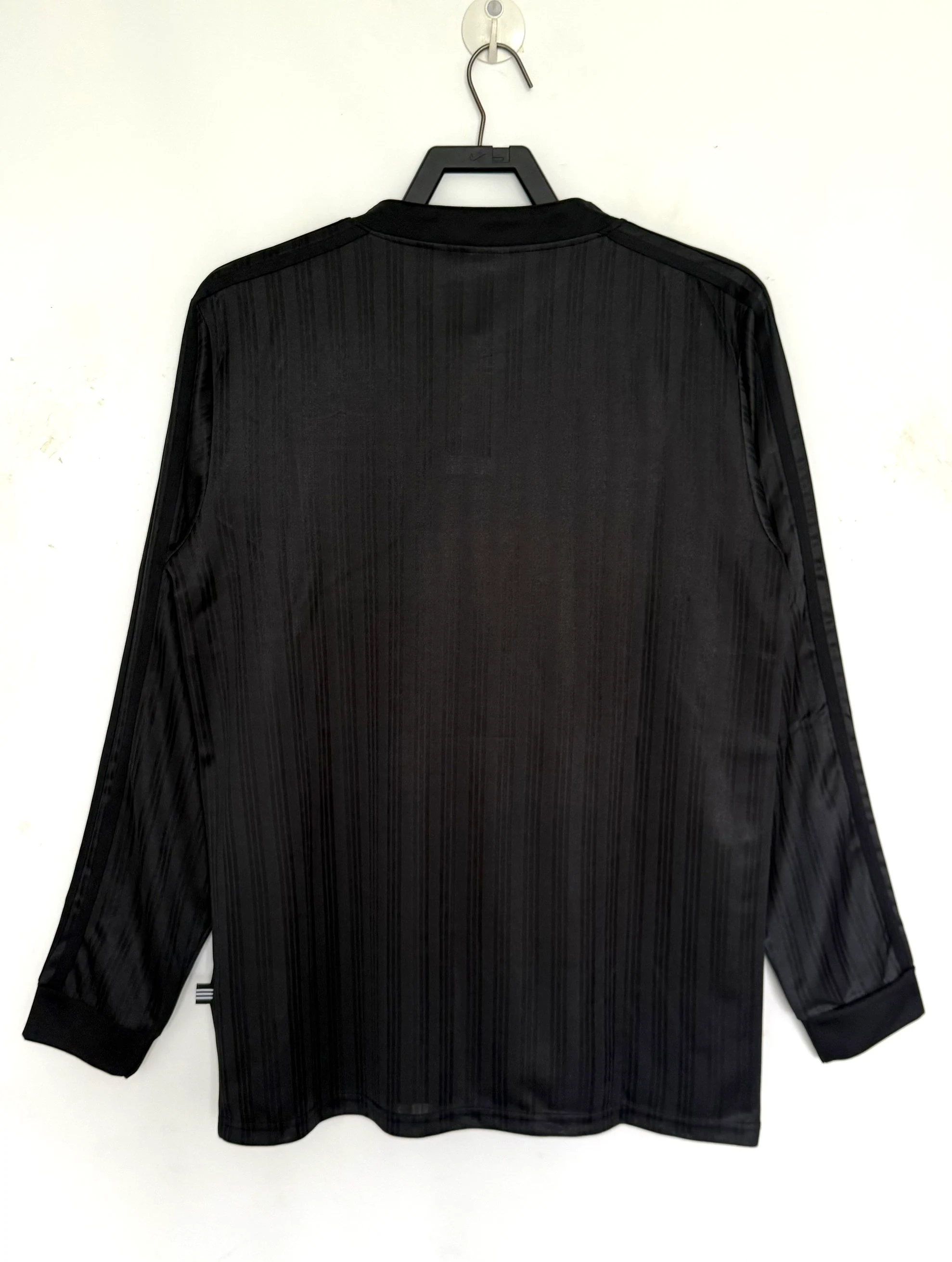 1995-96 Liverpool Special Edition Retro Long-Sleeve Jersey view 2