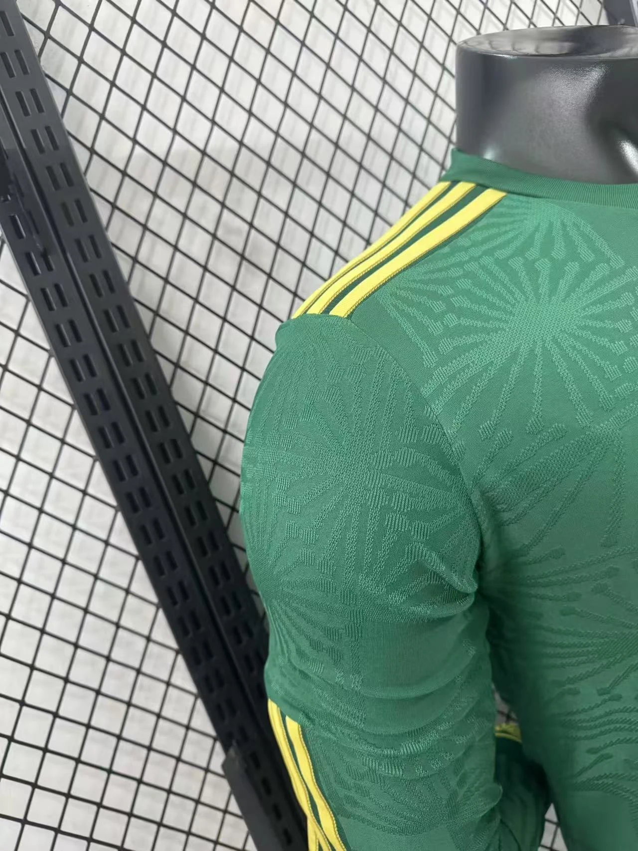 2025-26 Mexico Gold Cup Edition Long-Sleeve Jersey – Player Version view 5