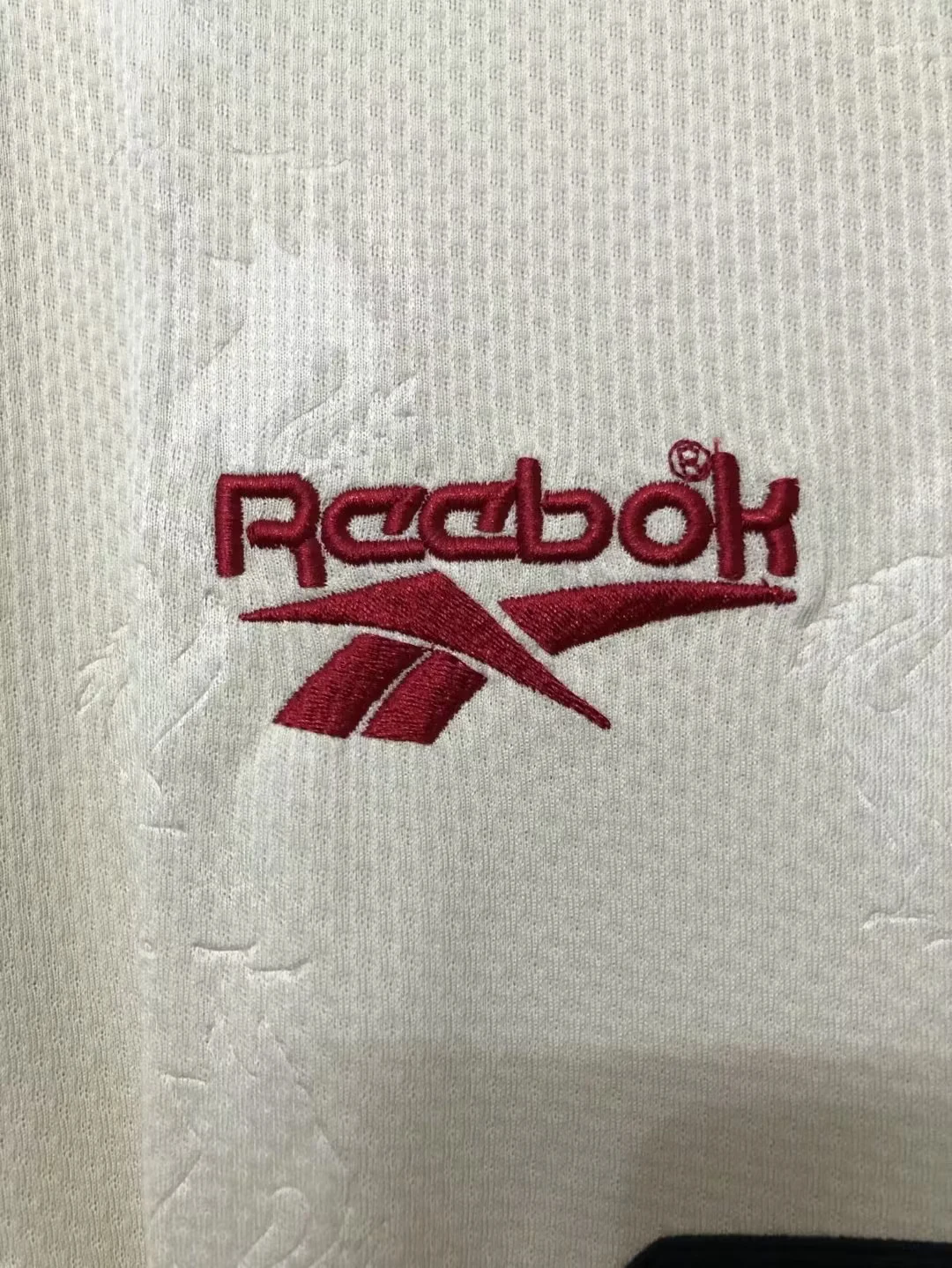 1996-97 Liverpool Away Retro Shirt view 7