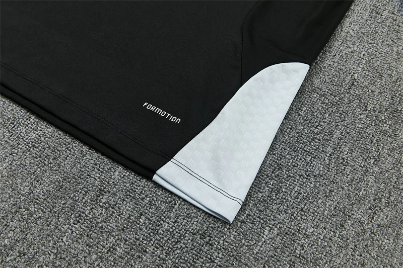 2026-27 Liverpool Black Half-Zip Training Jersey view 15