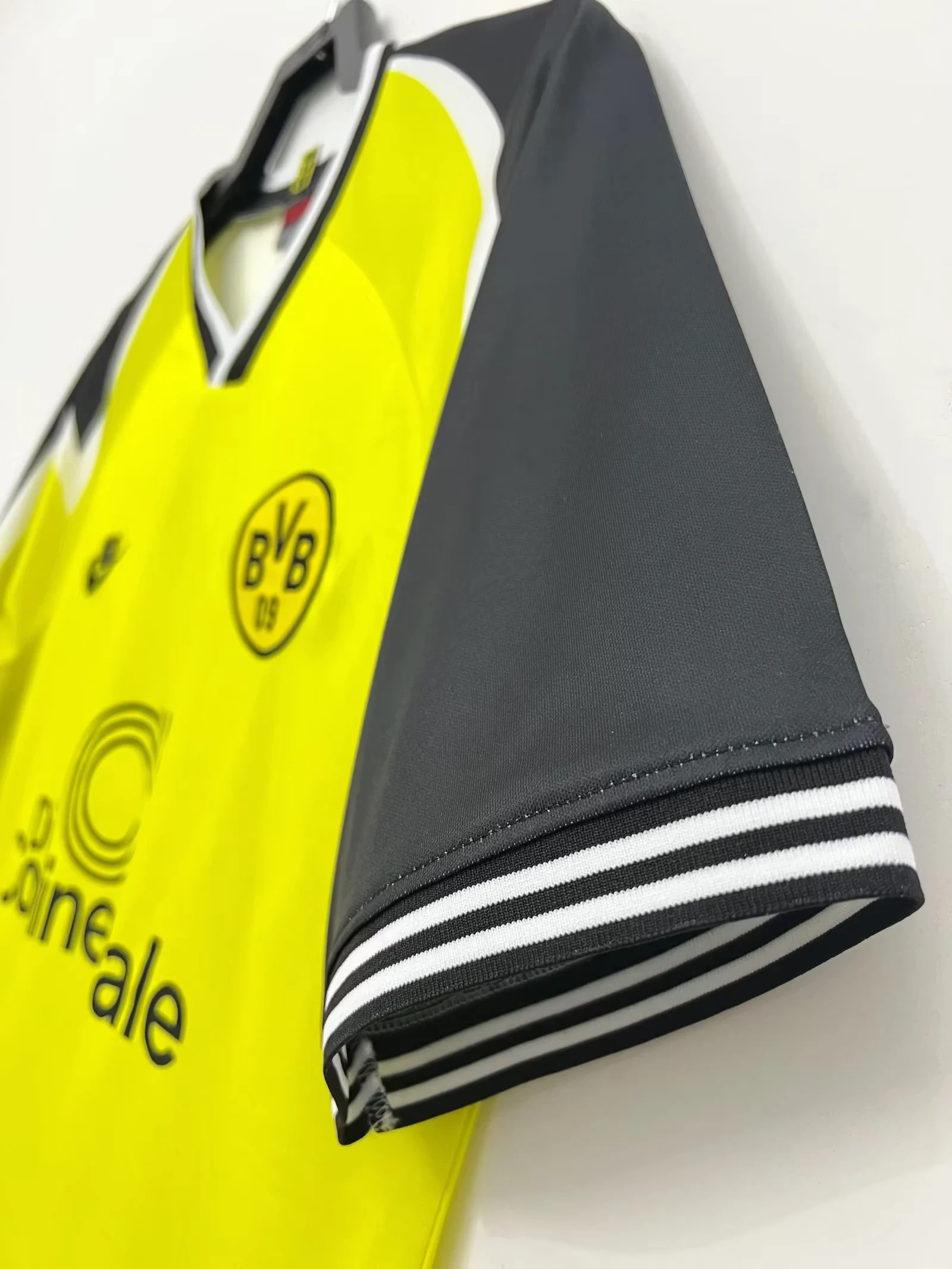 1995-96 Dortmund Home Retro Jersey view 5