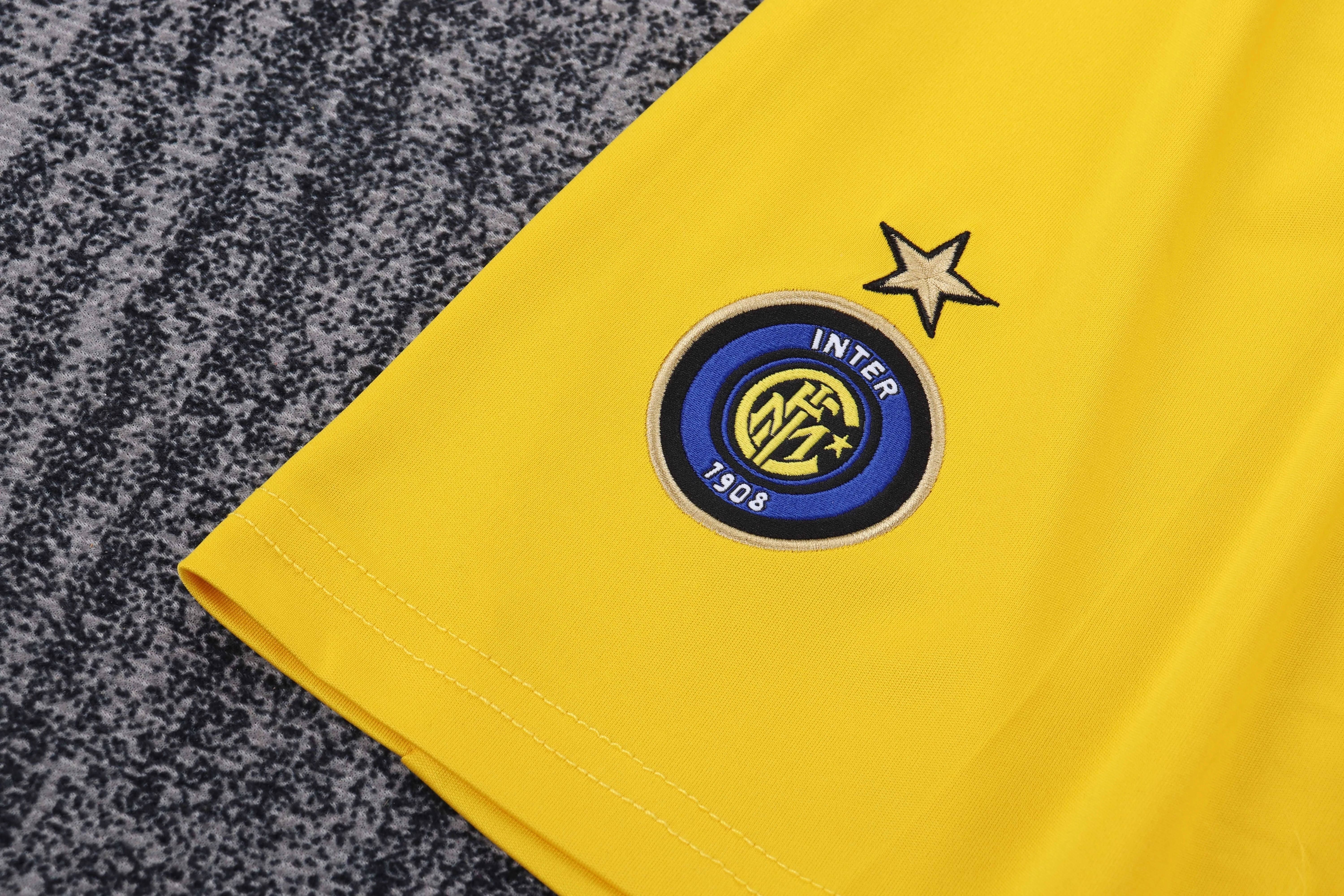 2002-03 Inter Milan Second Away Retro Jersey - Kids' view 5