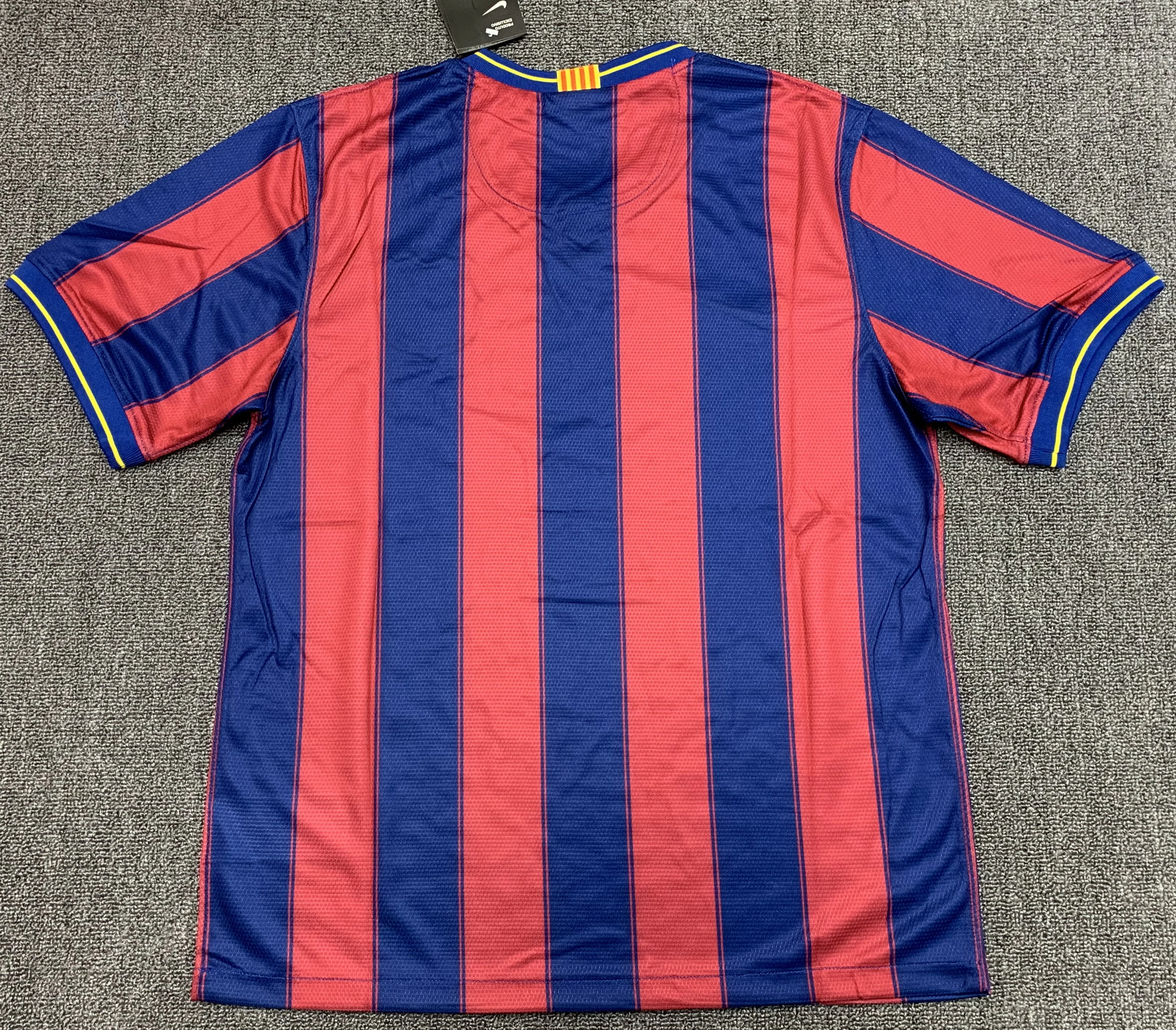 2009-10 Barcelona Home Retro Jersey view 2