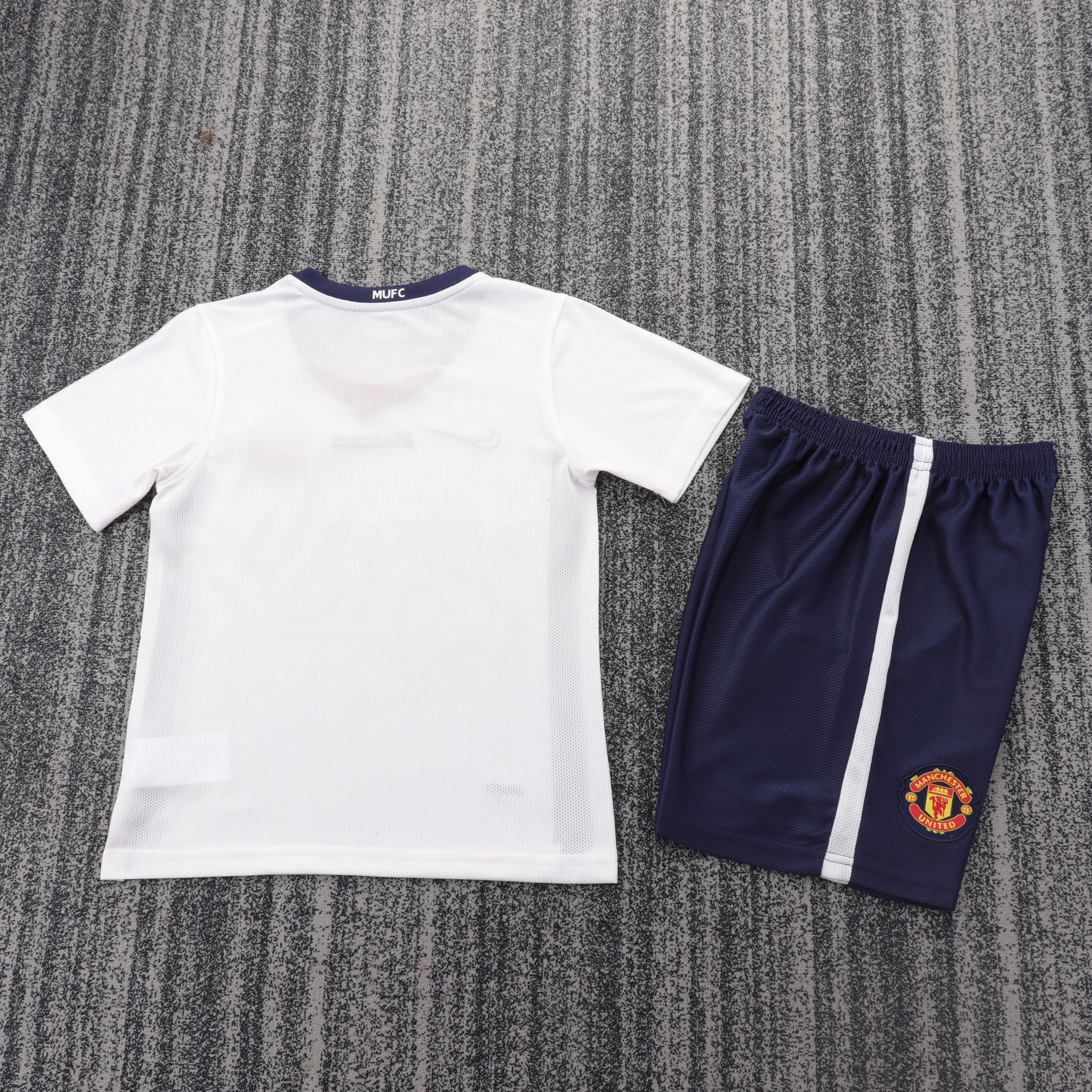 2008-09 Manchester United Away Champions League Retro Shirt - Kids Sizes view 2