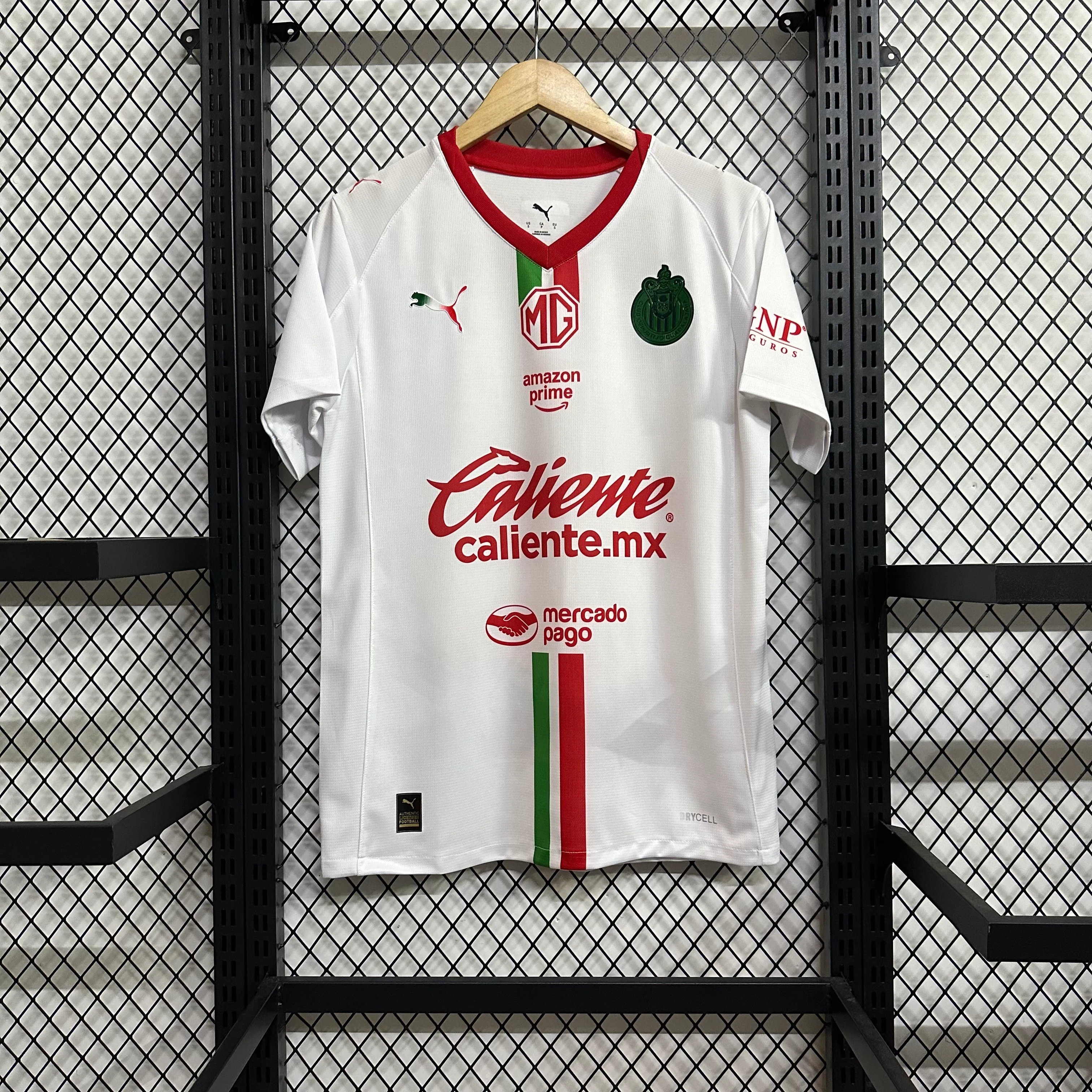 2025-26 Chivas Away Kit view 9