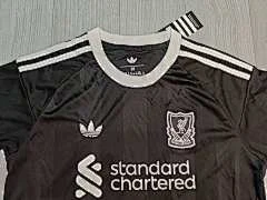 2025-26 Liverpool FC Goalkeeper Shirt - Kids view 3