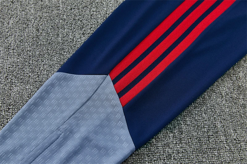 2026-27 Bayern Munich Dark Grey Half-Zip Training Jersey view 6