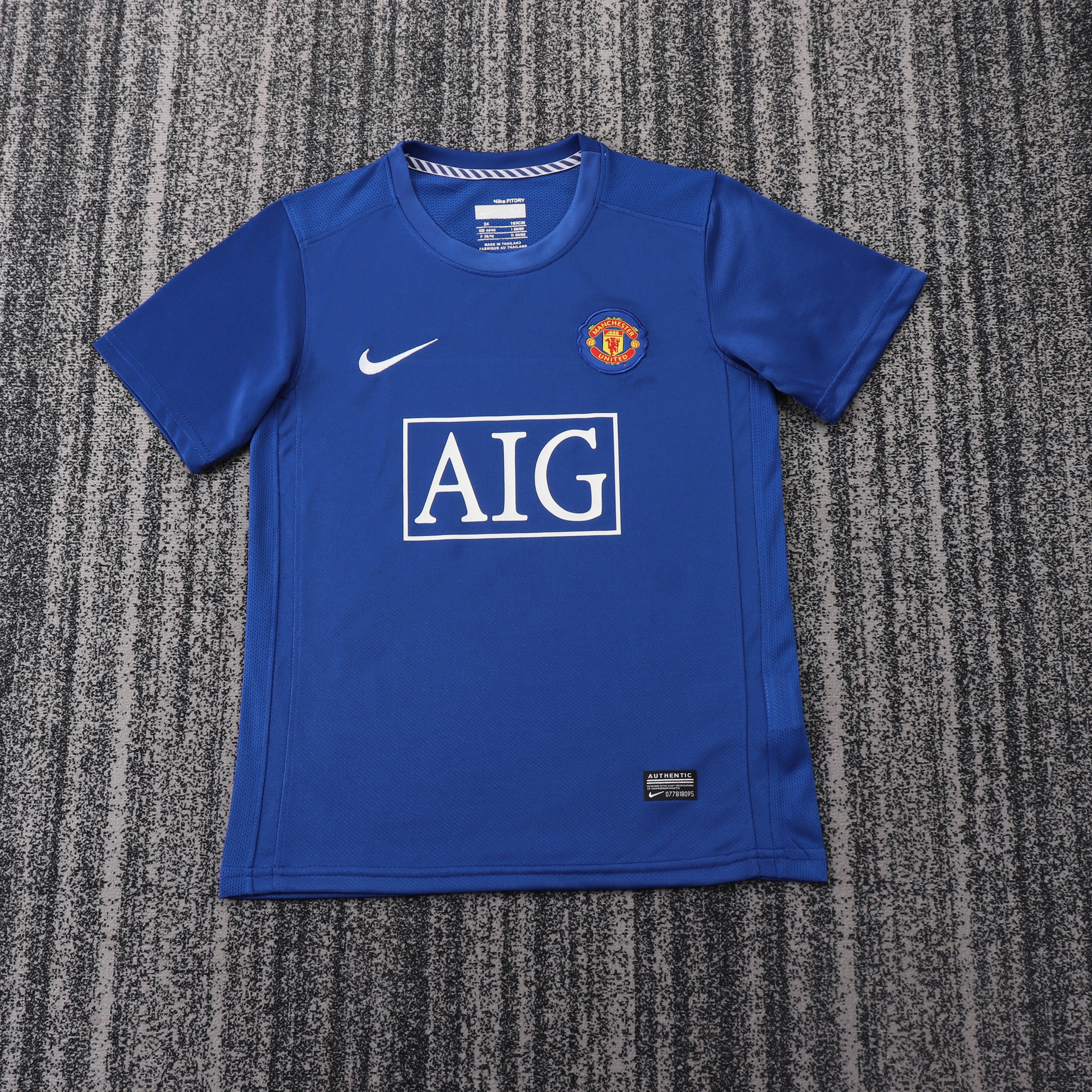 2008-09 Manchester United Away Shirt - Kids view 4