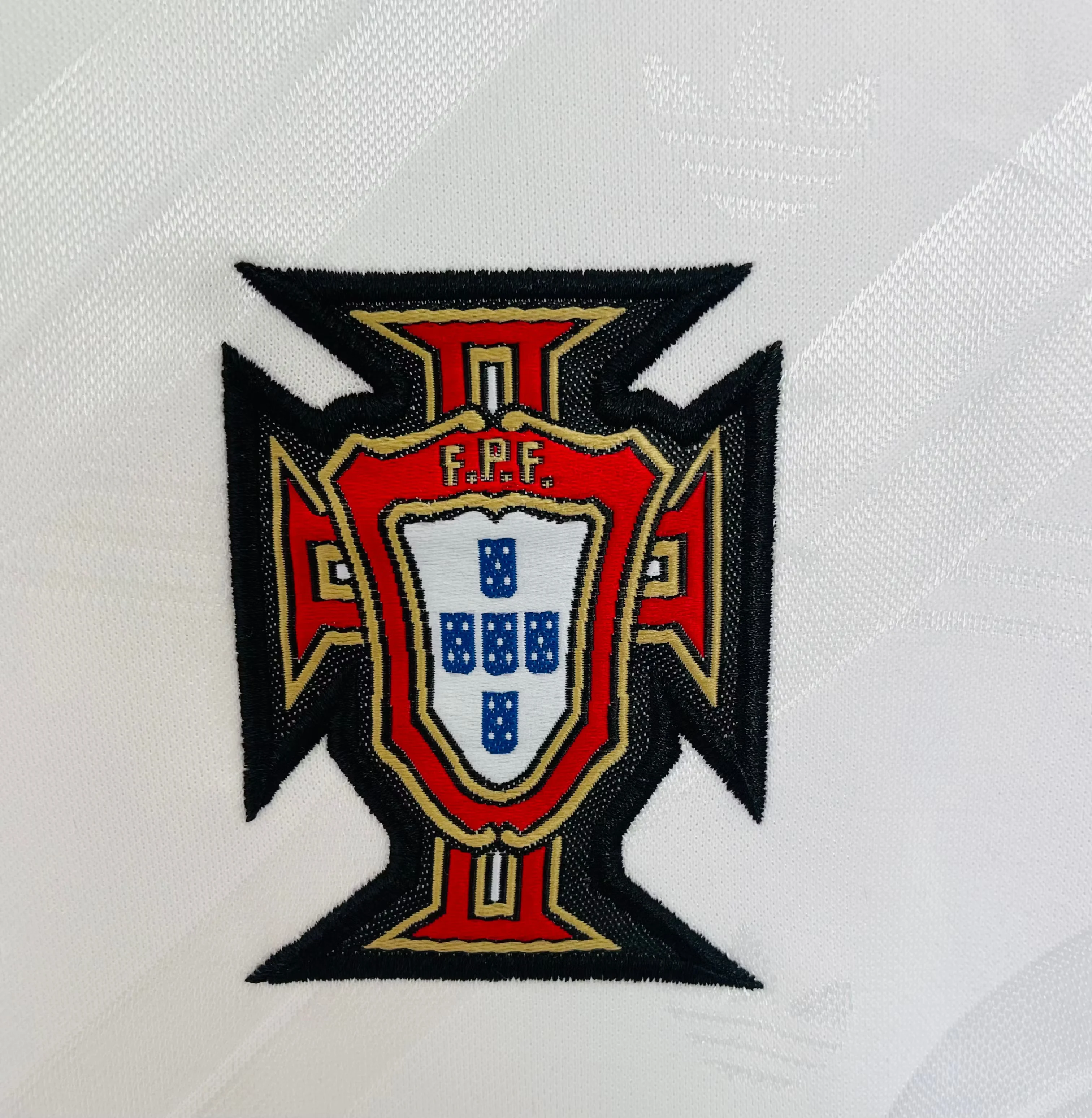 1992-94 Portugal Away Retro Jersey view 4