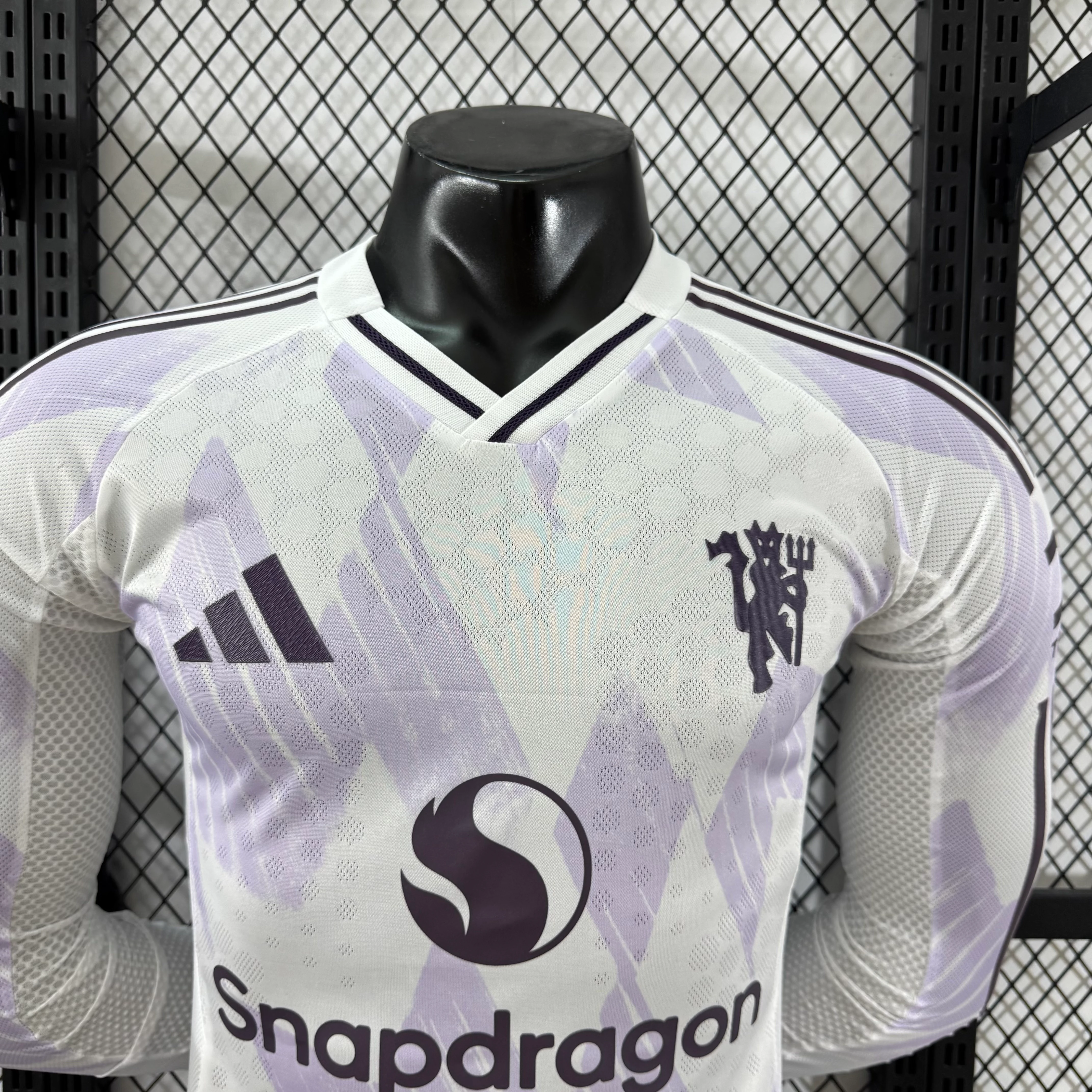 2025-26 Manchester City Away Long-Sleeve Jersey – Player Version view 3