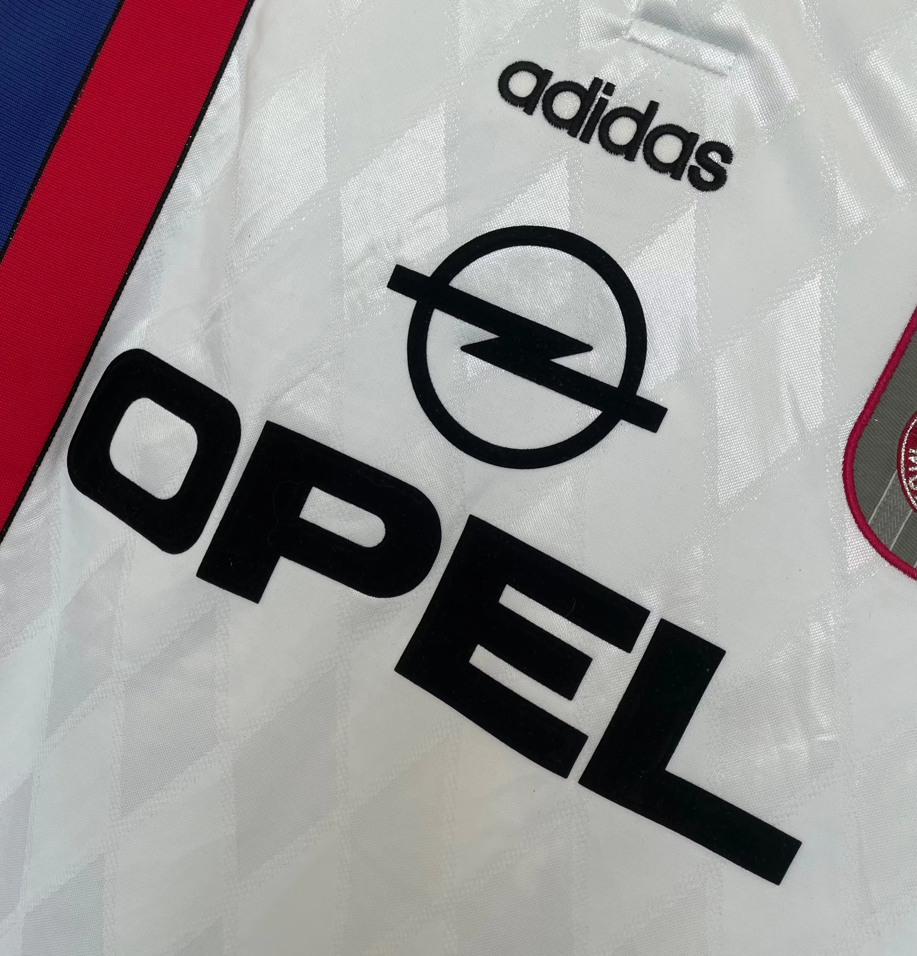 1997-98 Bayern Munich Away Retro Jersey view 7
