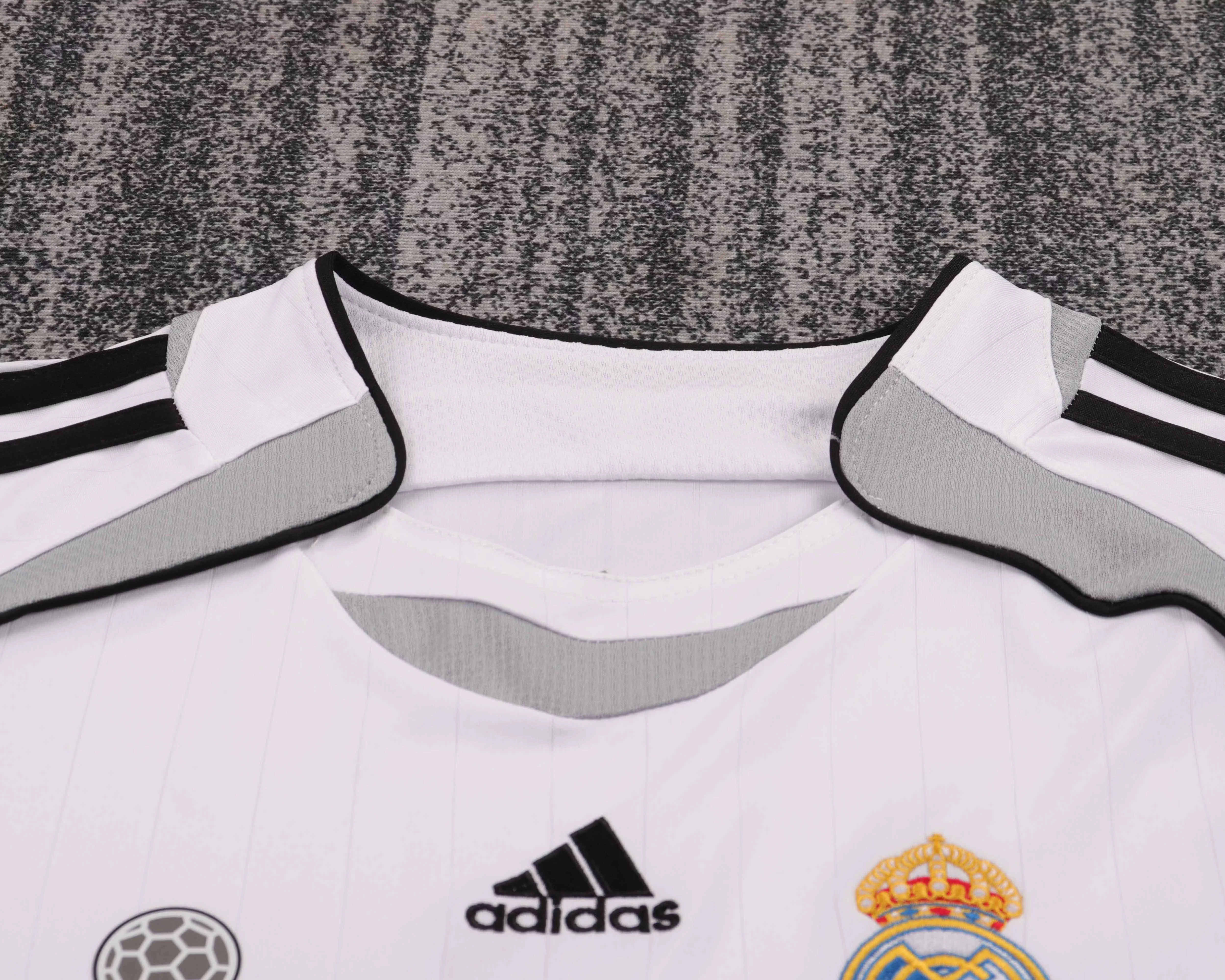 2006-07 Real Madrid Home Retro Shirt - Kids Sizes view 13