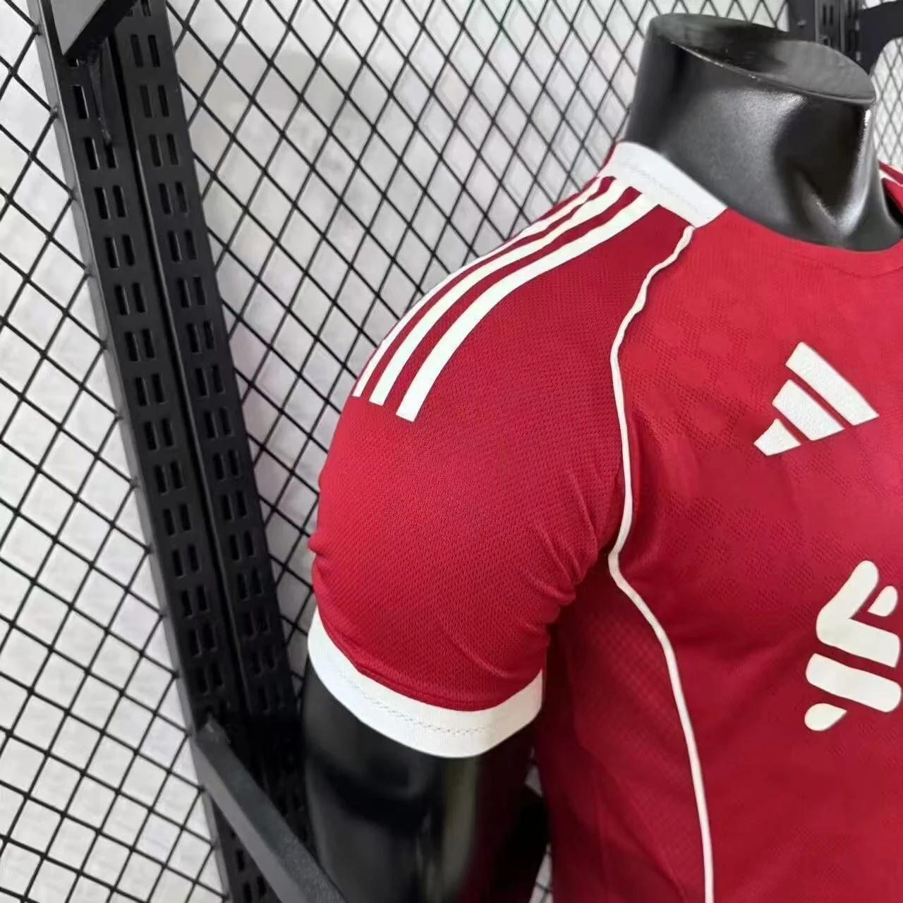 2025-26 Liverpool Home Kit - Player Edition view 4