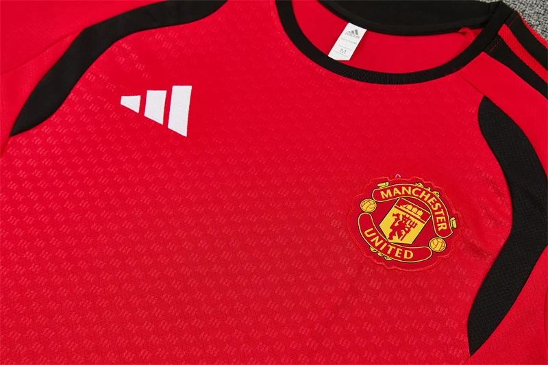 2026-27 Manchester United Red Short-Sleeve Training Jersey view 12