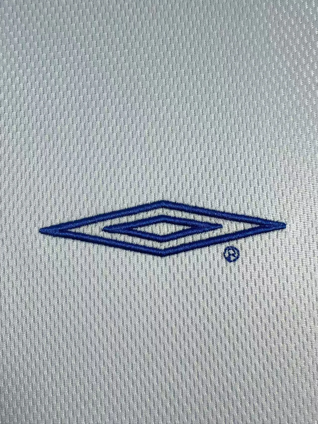 2003–05 Chelsea Away Long-Sleeve Retro Jersey view 7