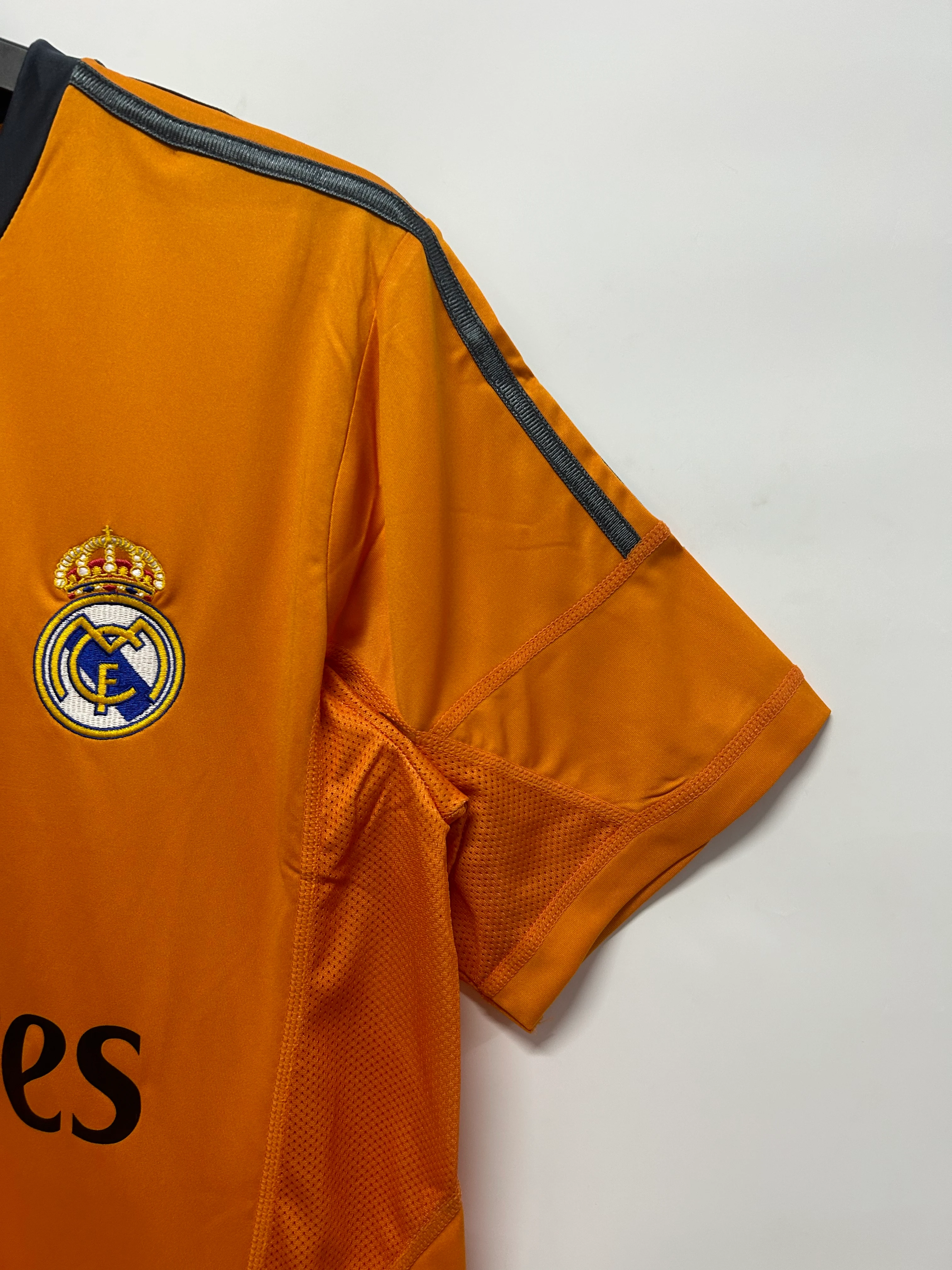 2013-14 Real Madrid Second Away Retro Jersey view 3