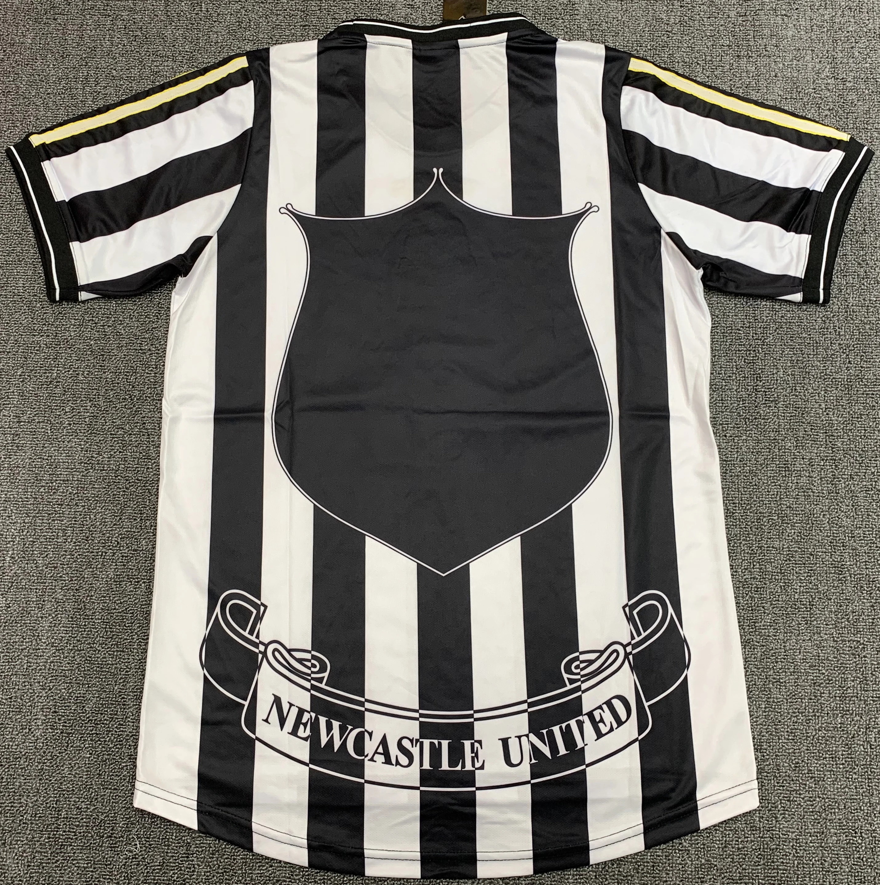 1997-99 Newcastle United Home Retro Shirt view 2